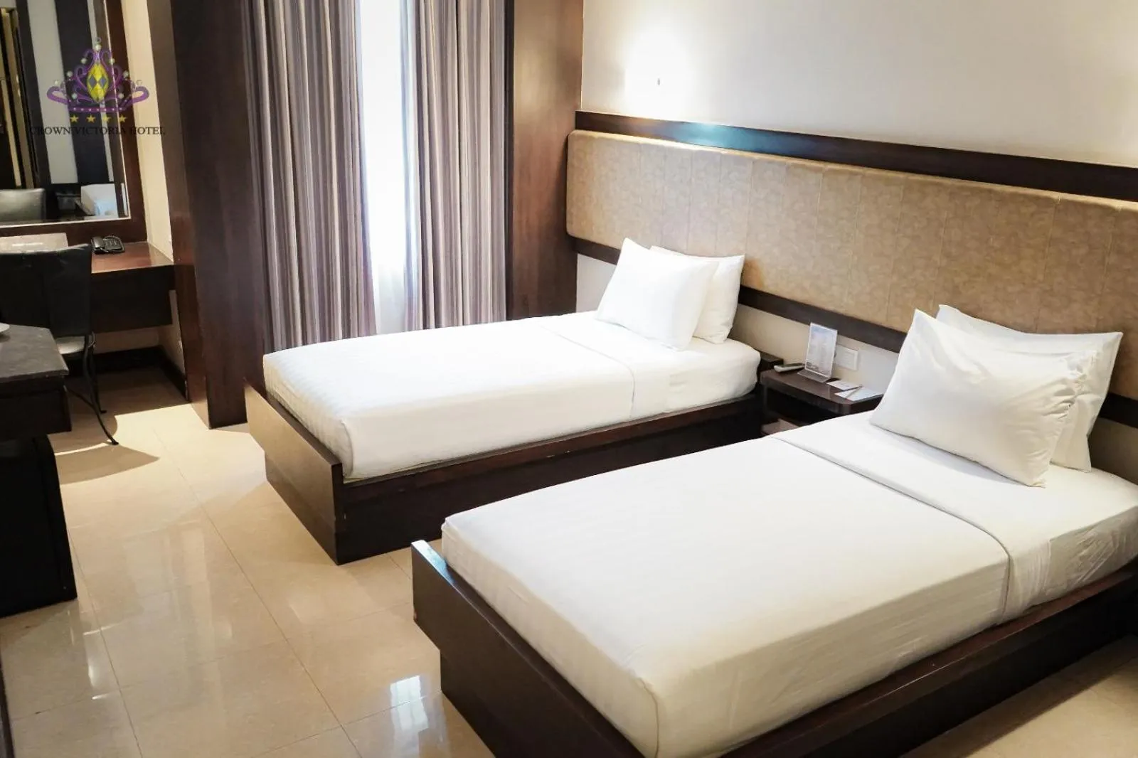 Bed in Crown Victoria Hotel Tulungagung