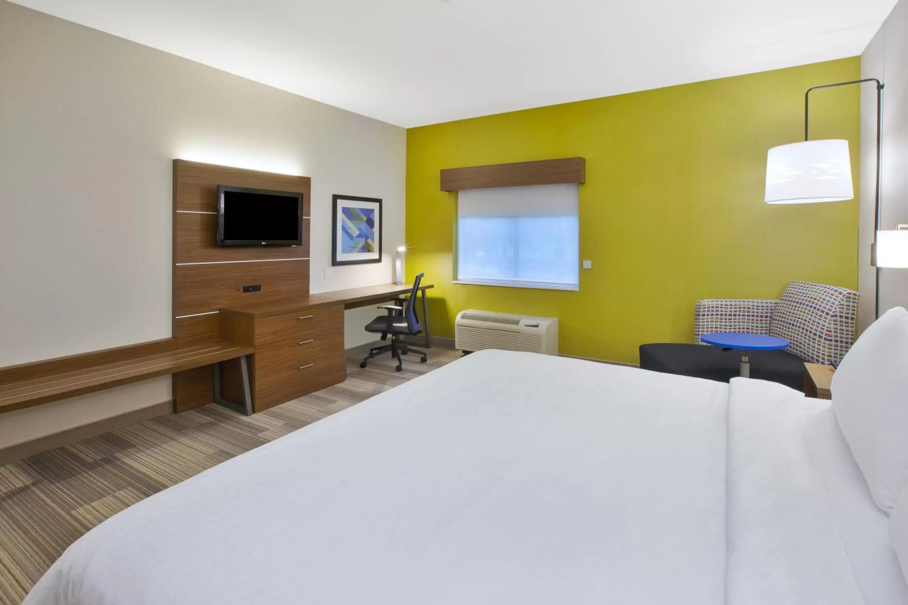 Standard Room in Holiday Inn Express Rochester-Victor by IHG Standard Room in Holiday Inn Express Rochester-Victor by IHG