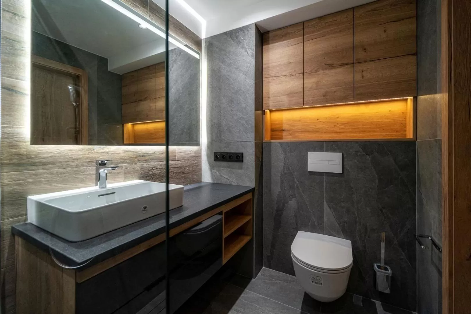 Shower in Hotel META Resort & Vine SPA