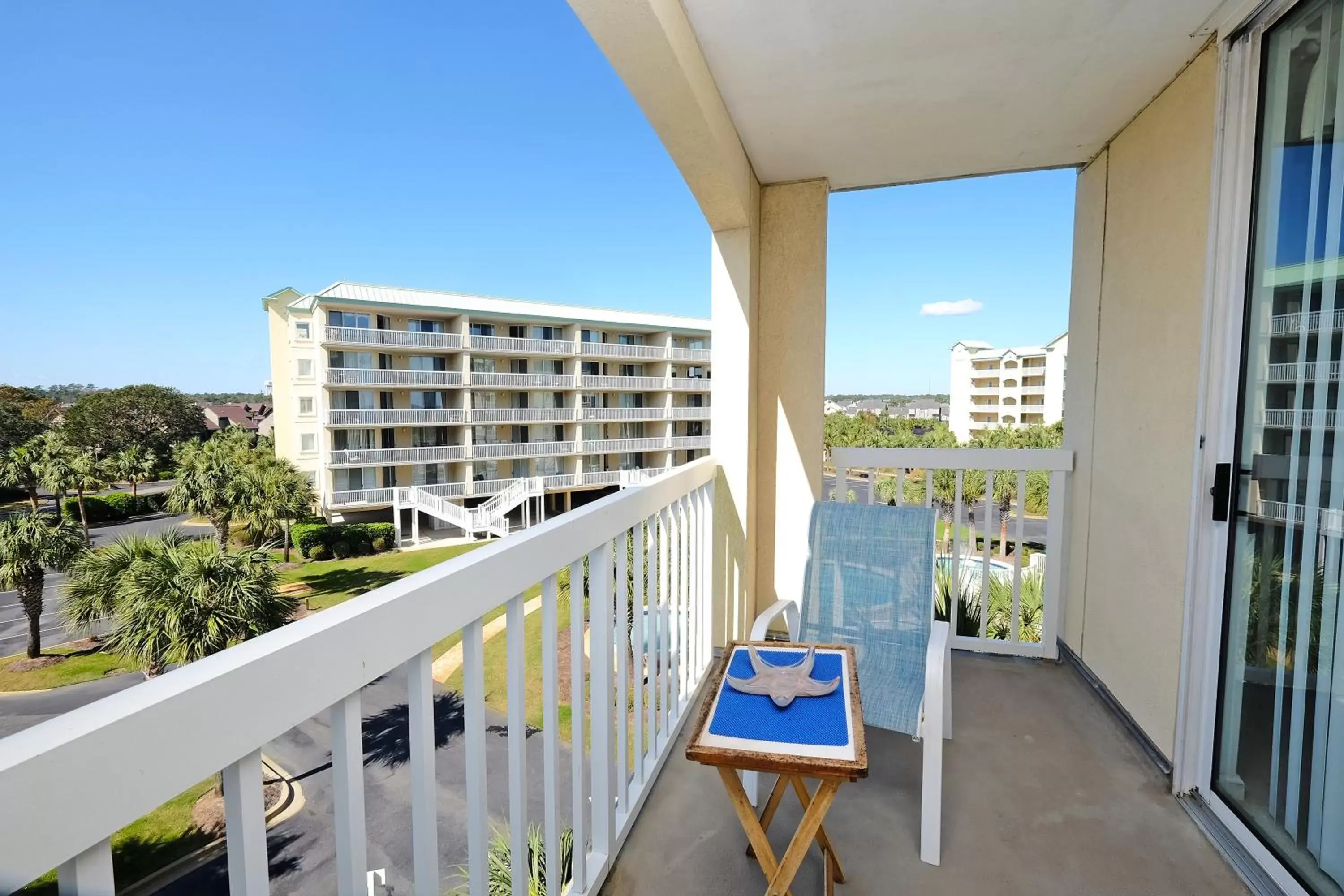 Balcony/Terrace in Litchfield Beach & Golf Resort