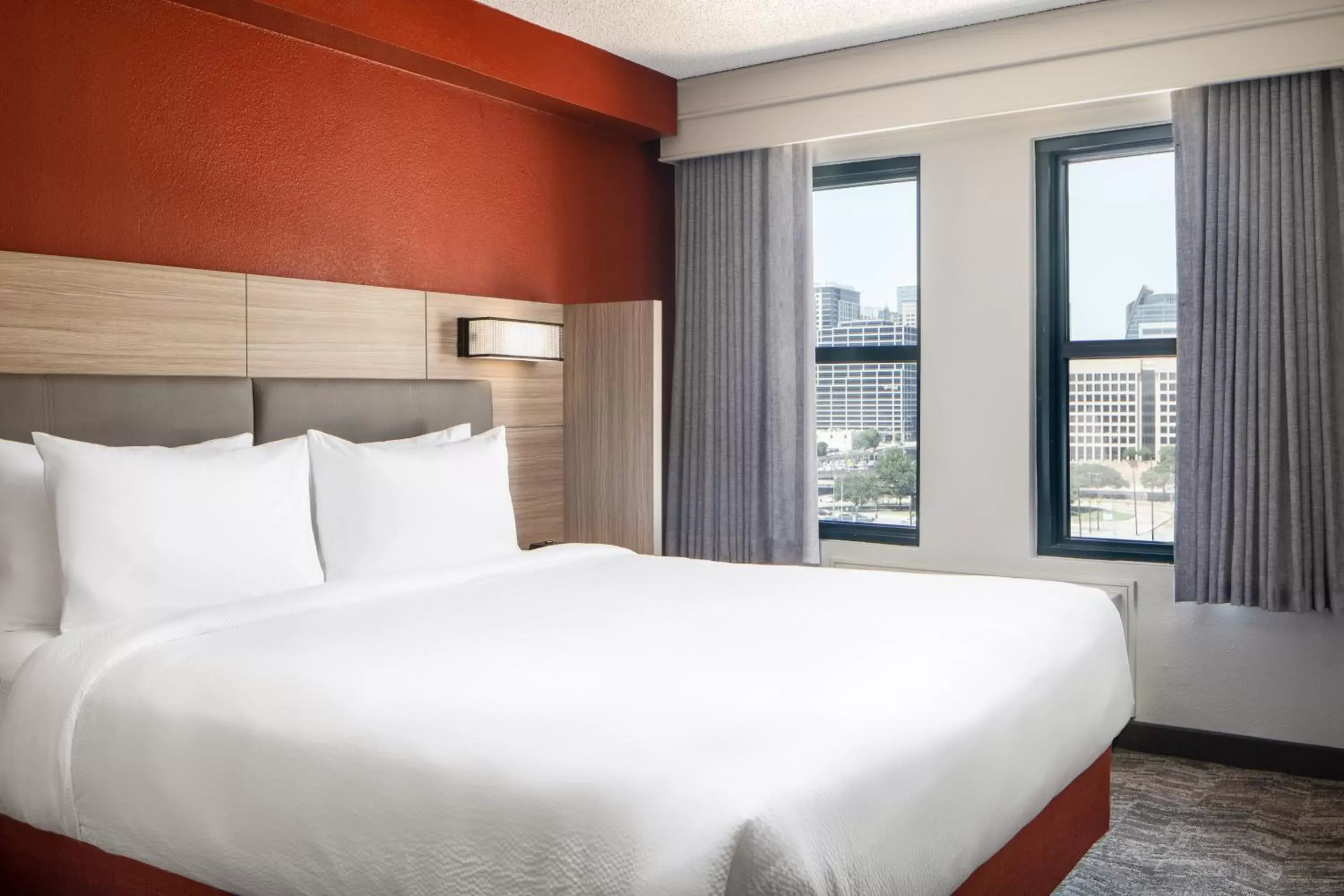 Bedroom, Bed in SpringHill Suites by Marriott Dallas Downtown / West End