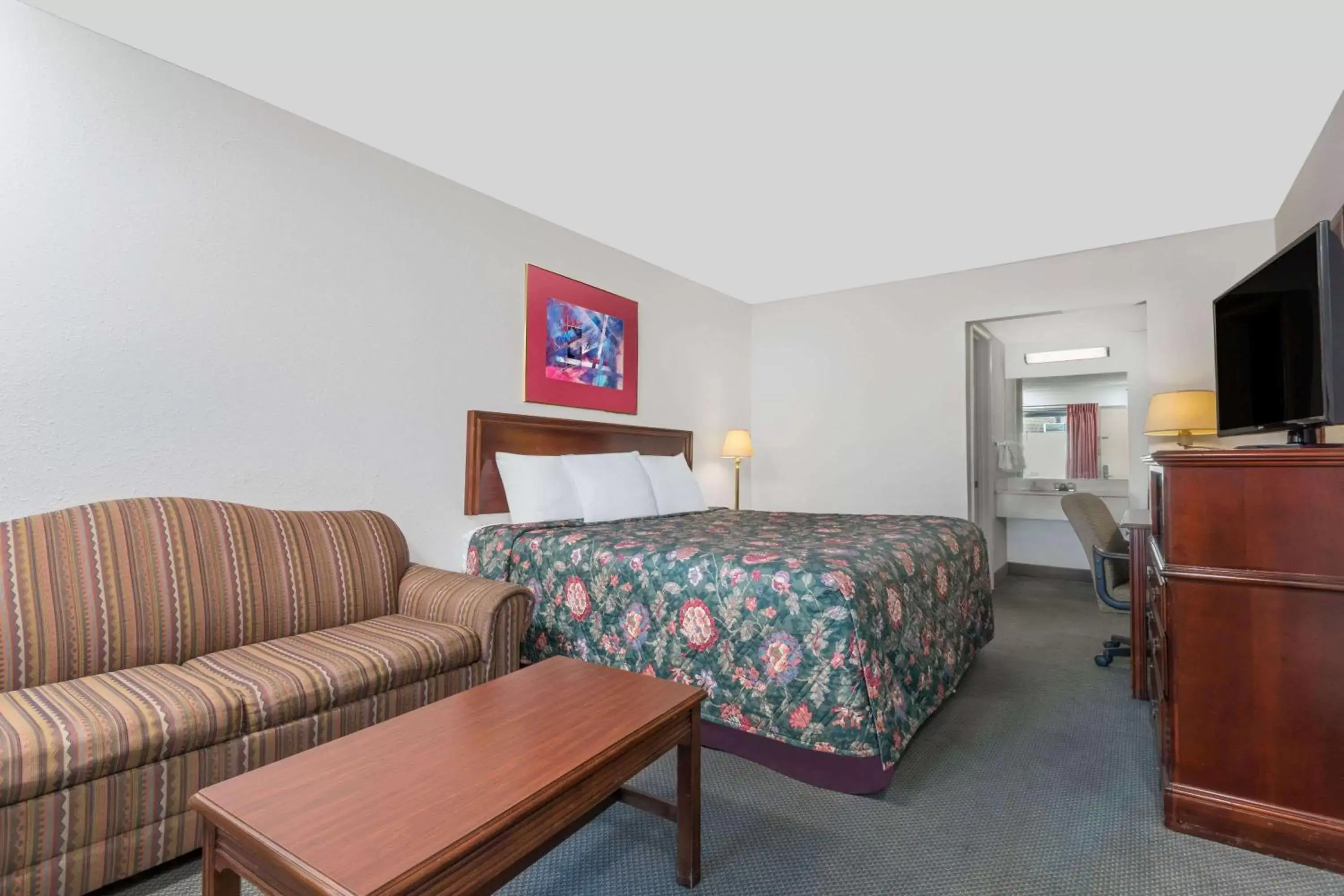 Photo of the whole room in Days Inn by Wyndham Mt. Sterling