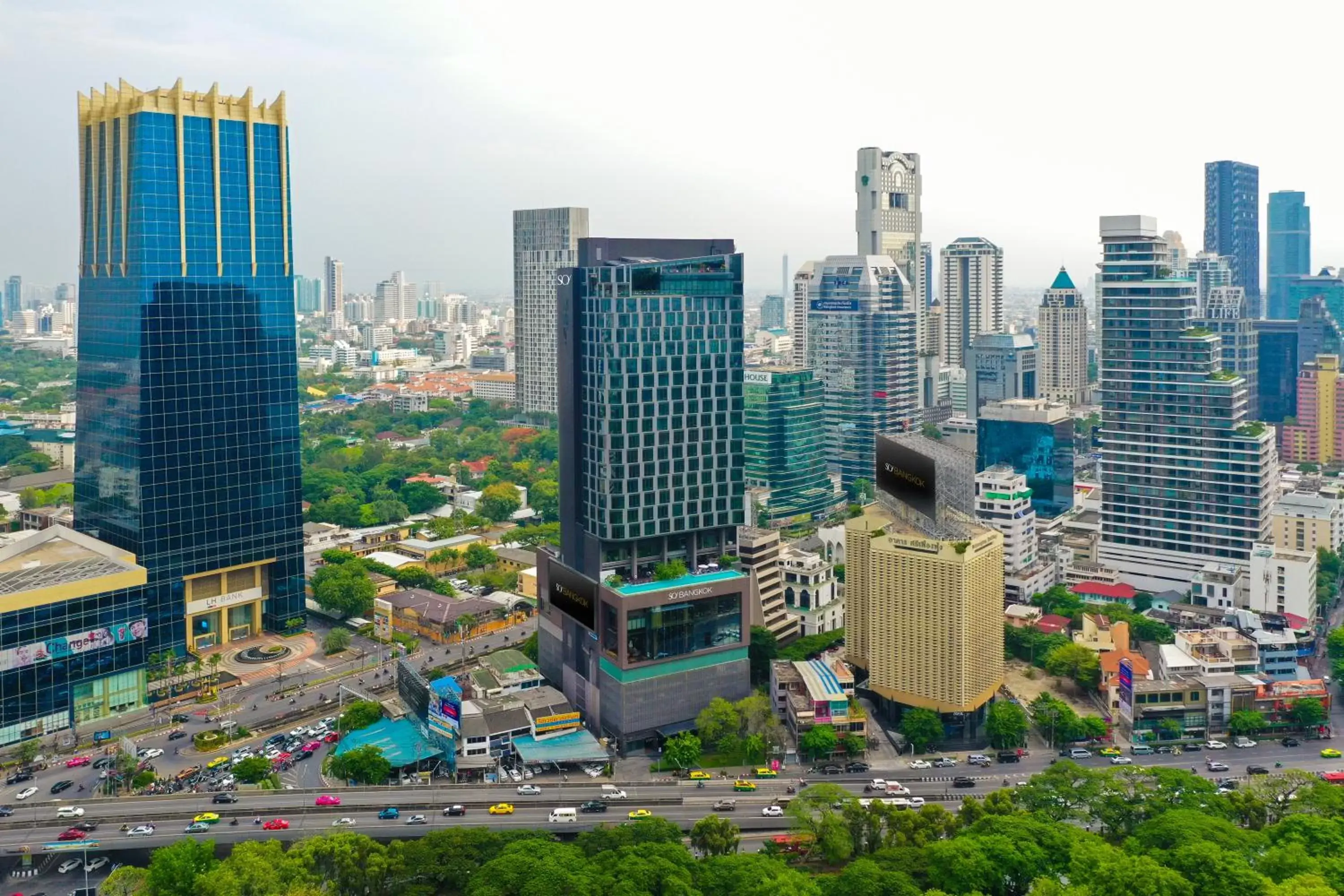 Property building, Bird's-eye View in SO Bangkok