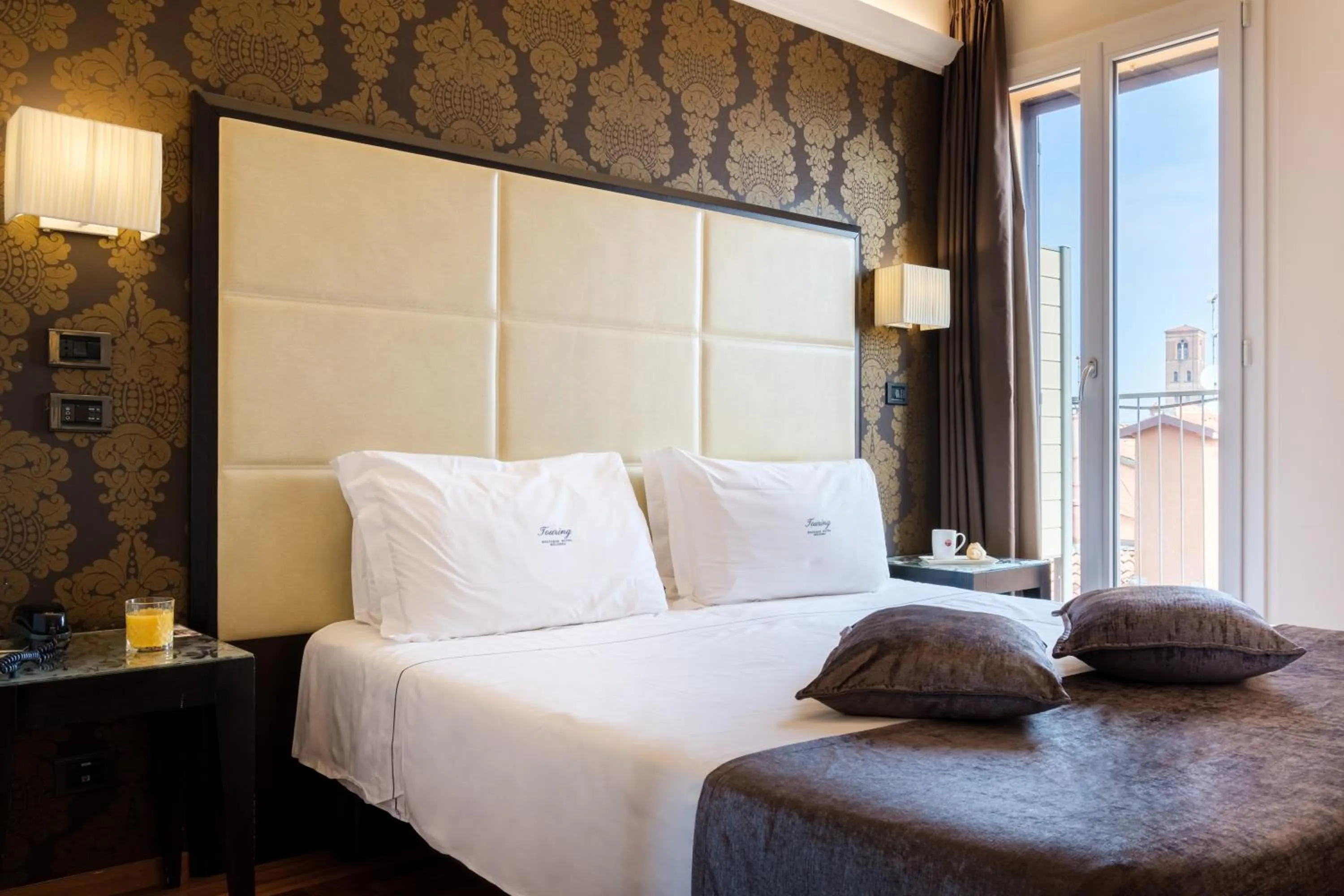 Bed in Hotel Touring