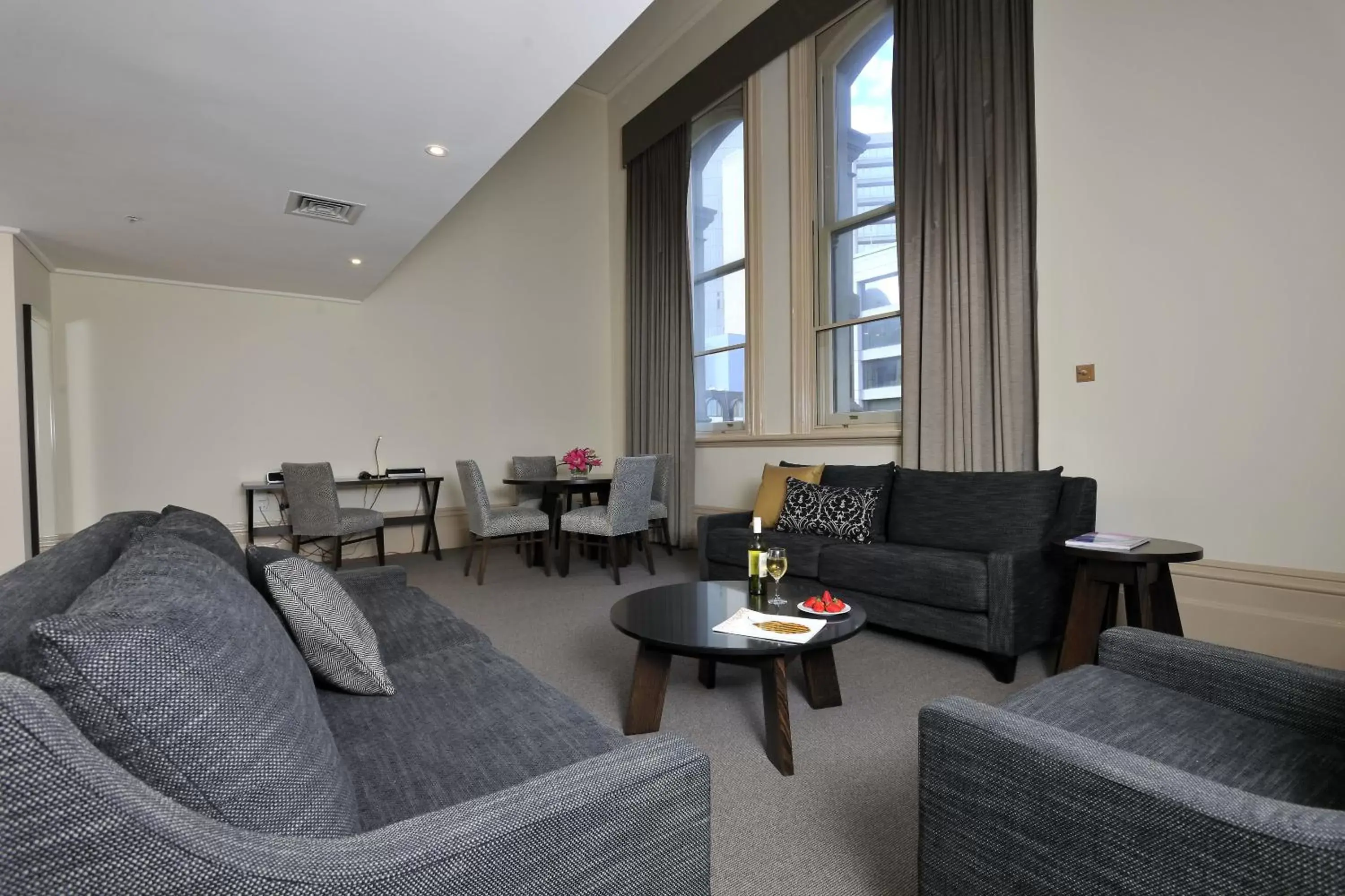 Living room, Seating Area in Grand Hotel Melbourne