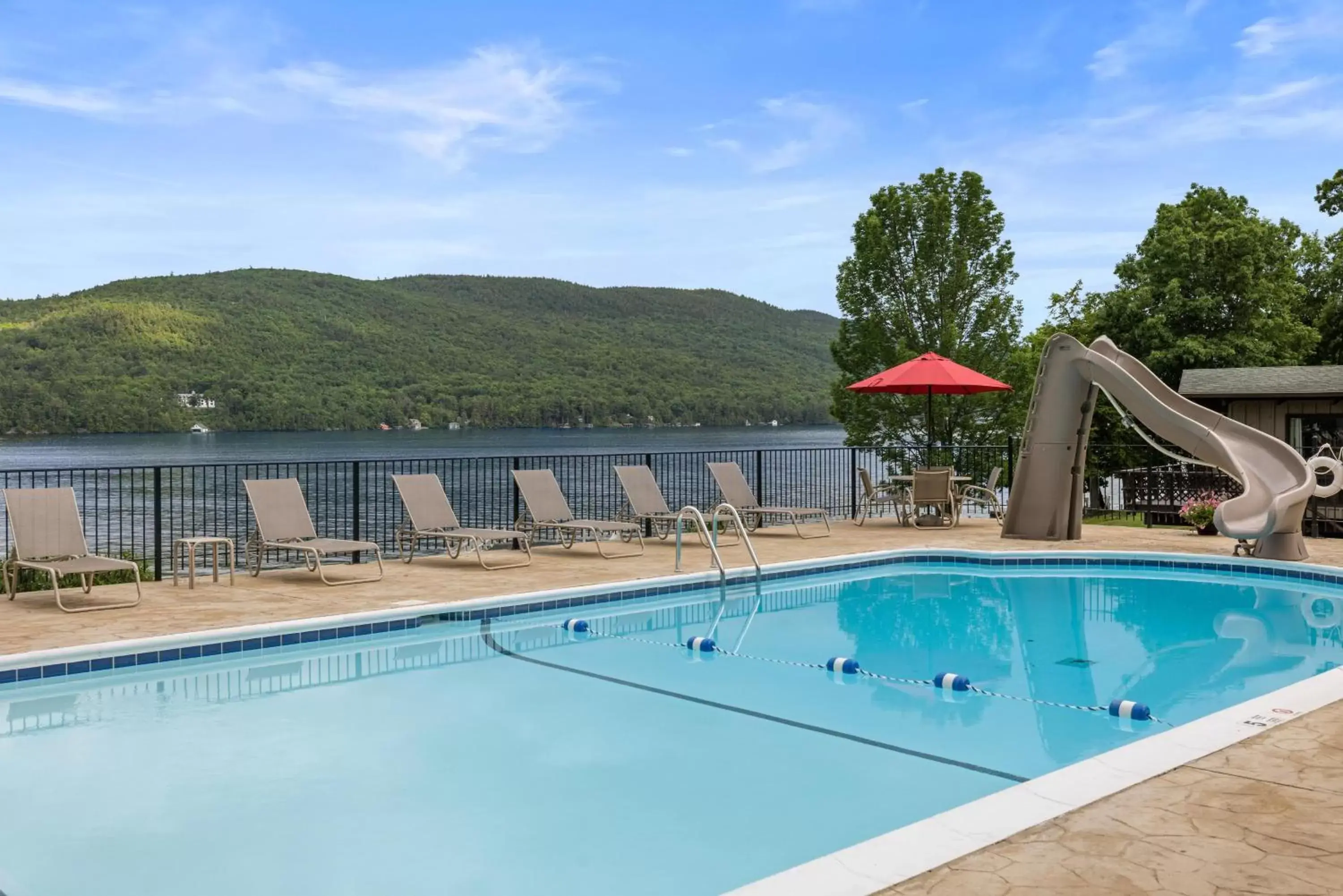 Swimming Pool in The Inn at Erlowest