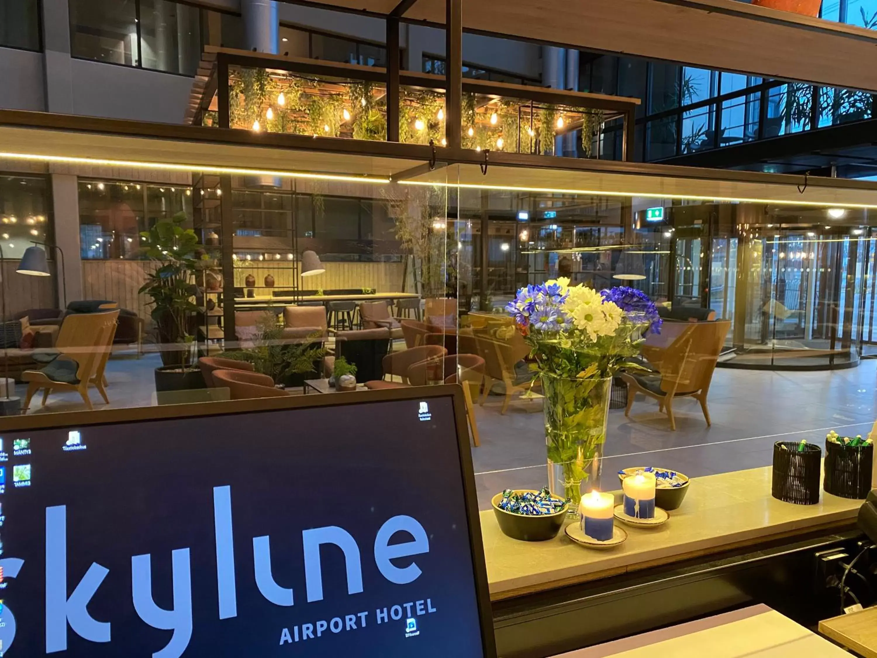 Lobby or reception in Skyline Airport Hotel