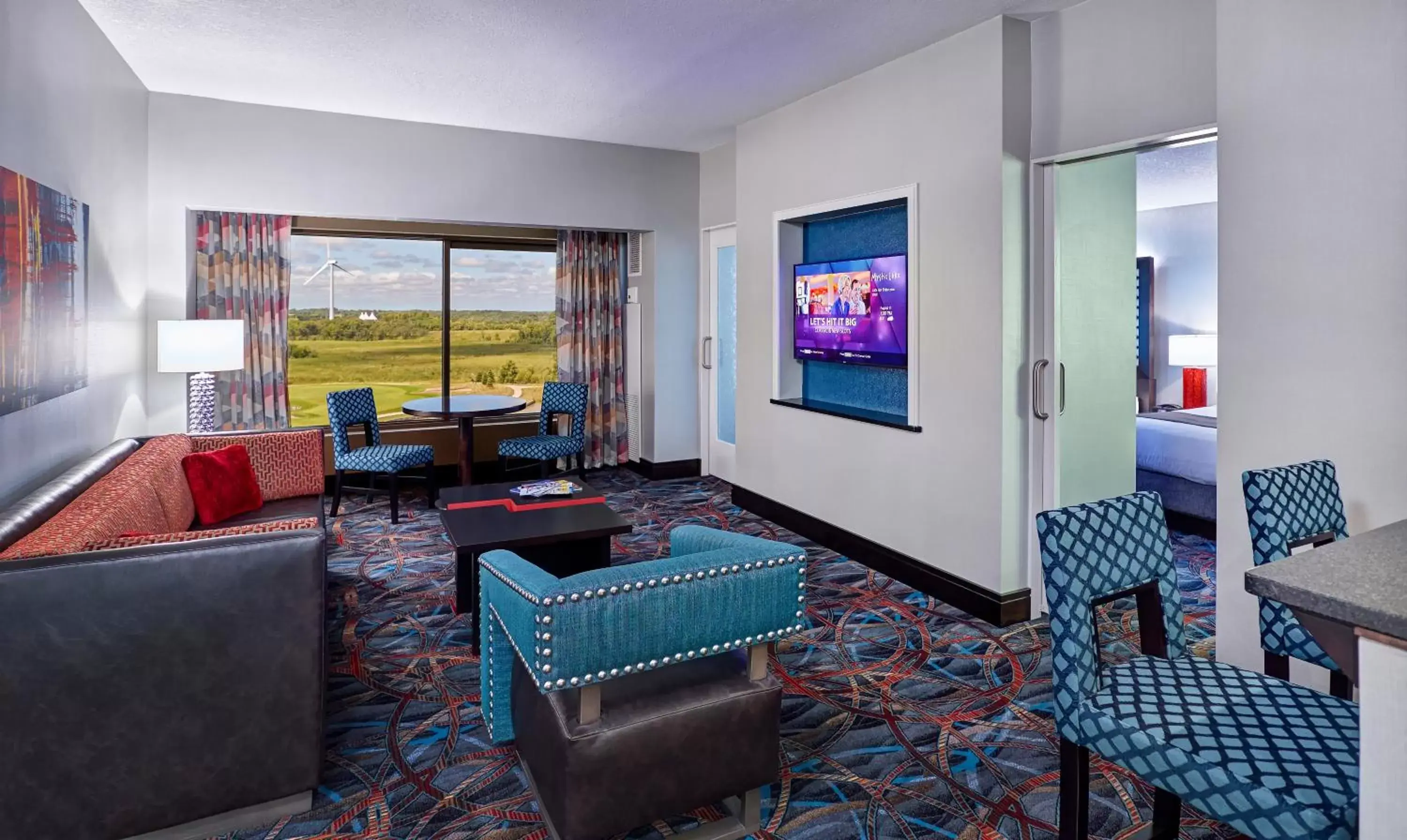 Coffee/tea facilities in Mystic Lake Casino Hotel