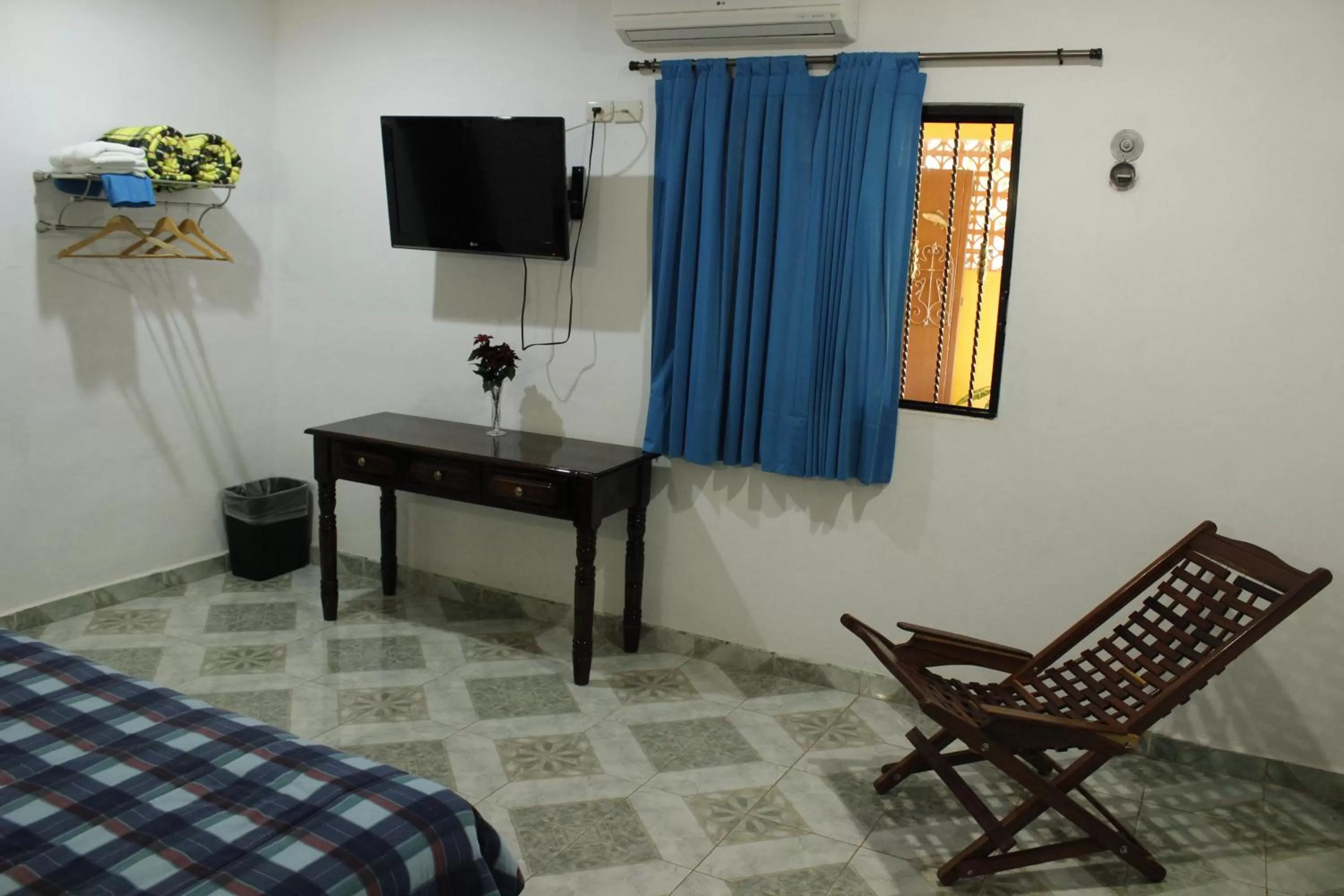 Decorative detail, TV/Entertainment Center in Posada Ya´ax Ich