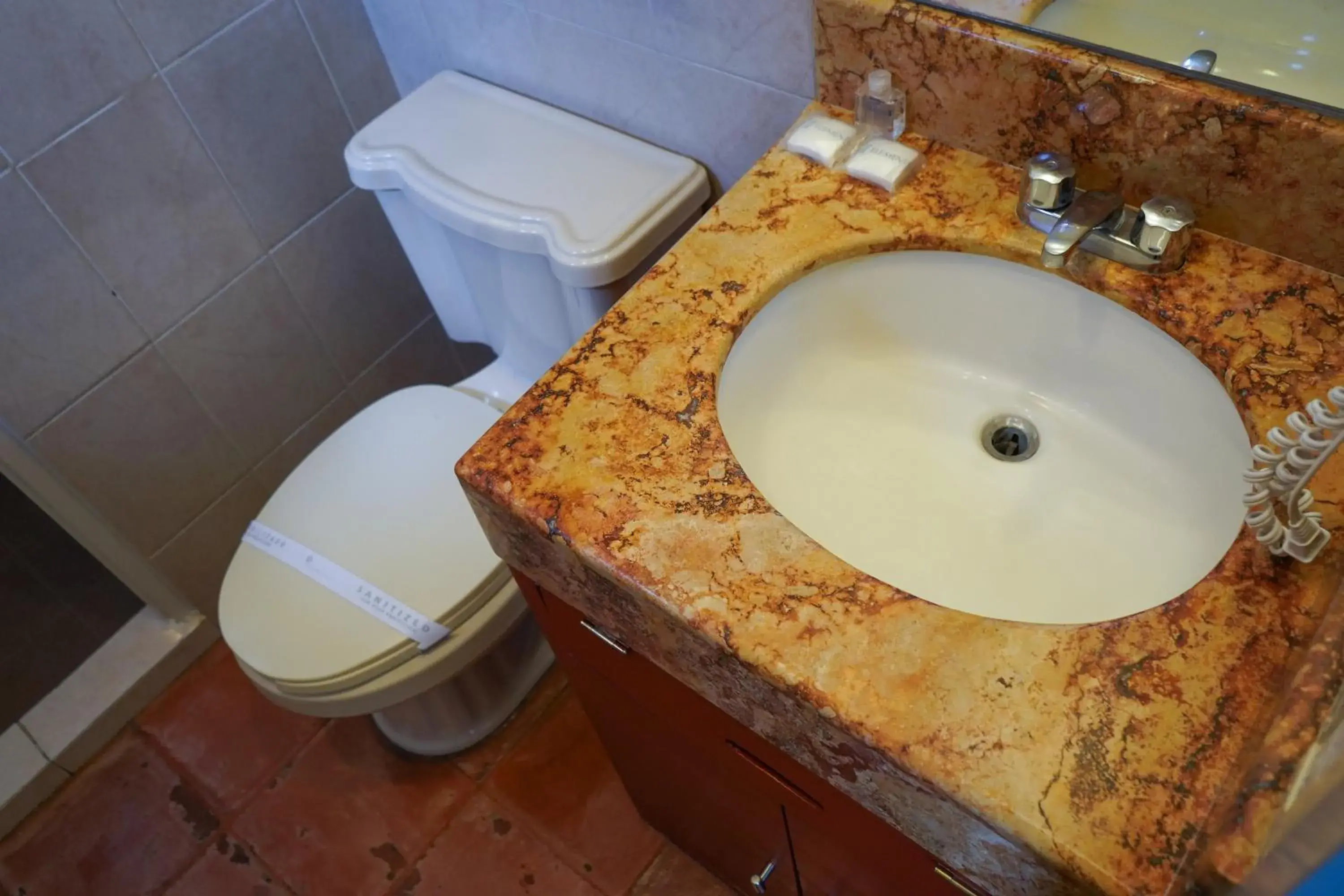 Toilet, Bathroom in Hotel Real de Leyendas