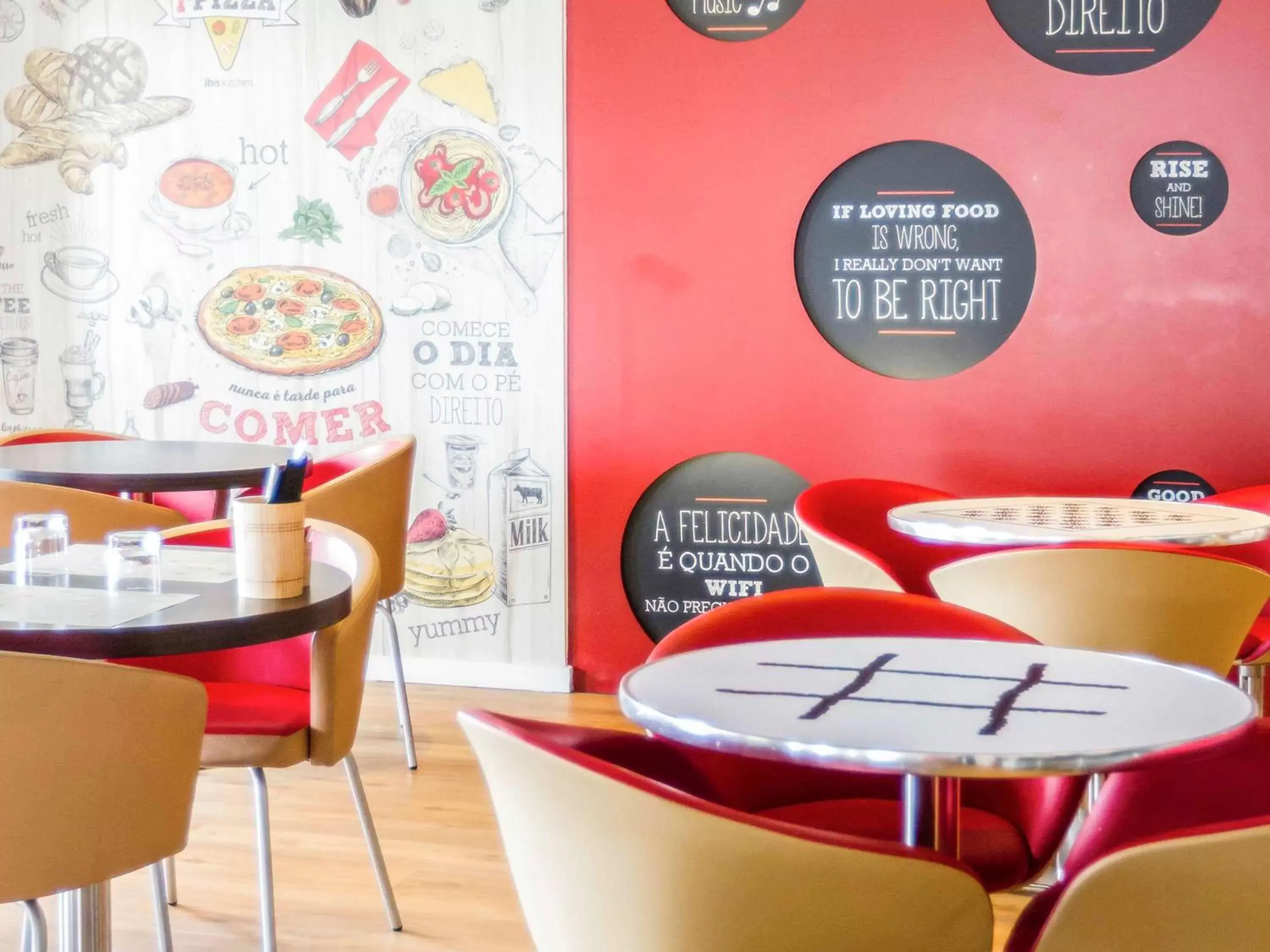 Lounge or bar, Restaurant/Places to Eat in Hotel Ibis Lisboa Sintra
