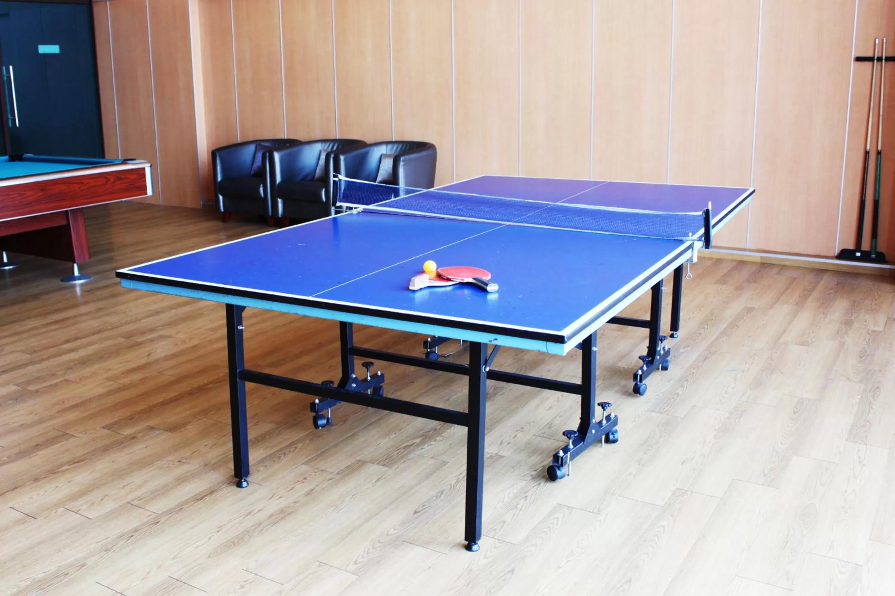Table tennis in Maison de Chine Chao Yin Building