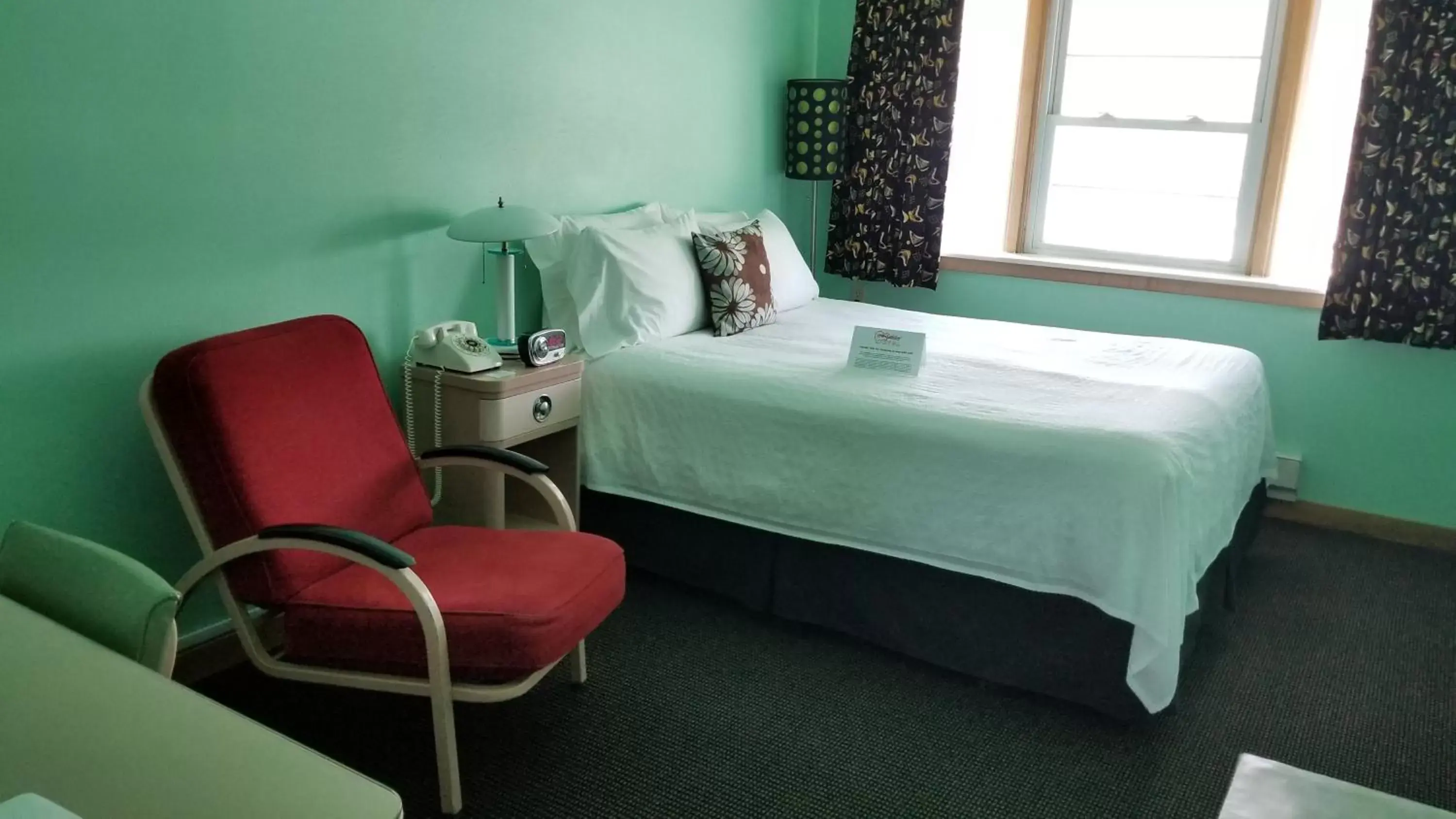 Bed in Holiday Music Motel Bed in Holiday Music Motel