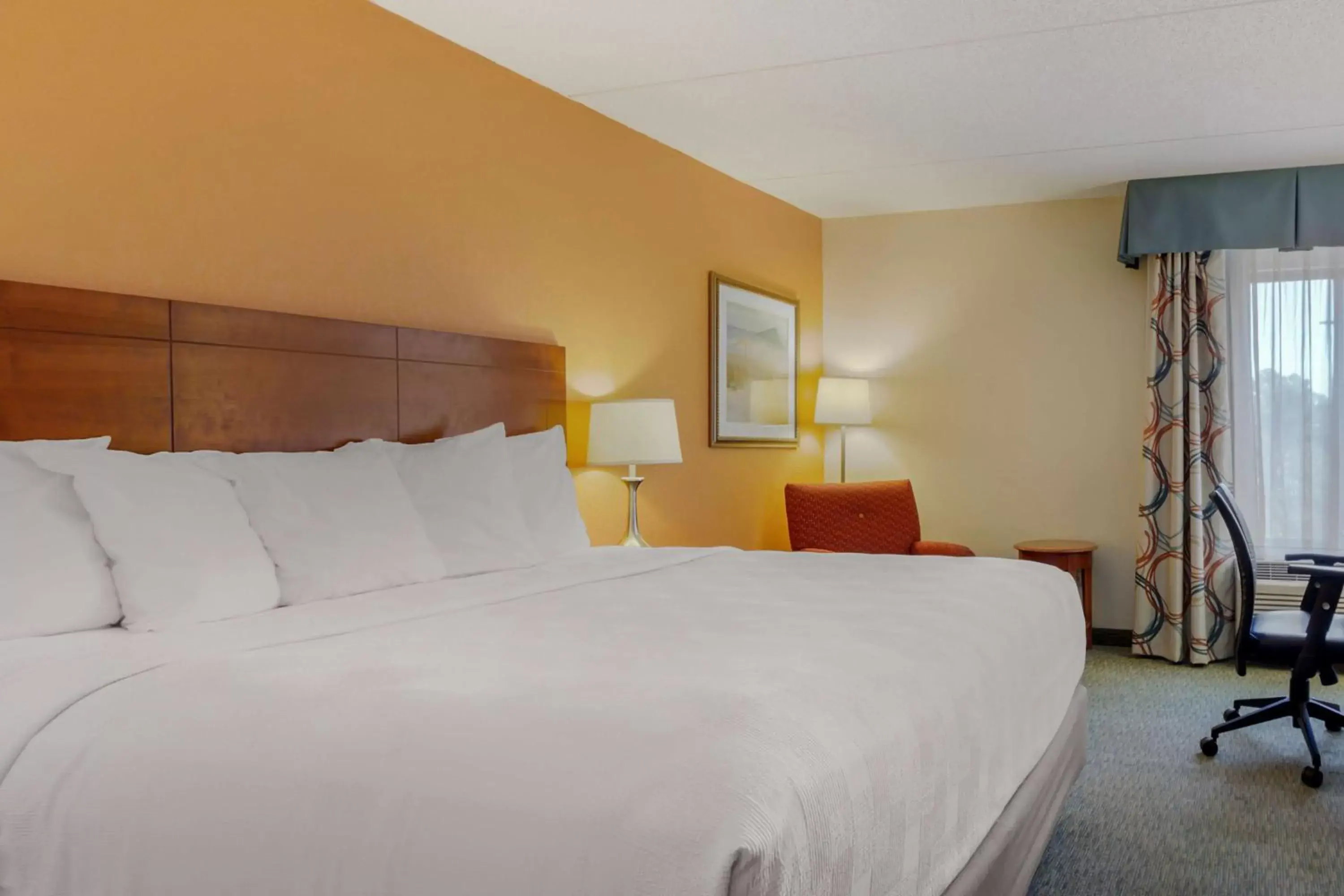 Bedroom, Bed in Best Western Plus Wilmington / Wrightsville Beach