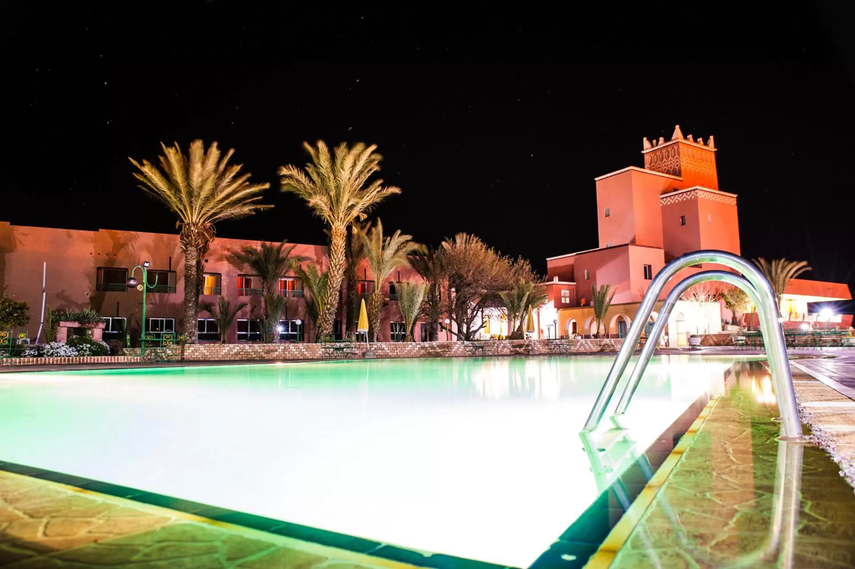 Swimming Pool in Hotel Saghro