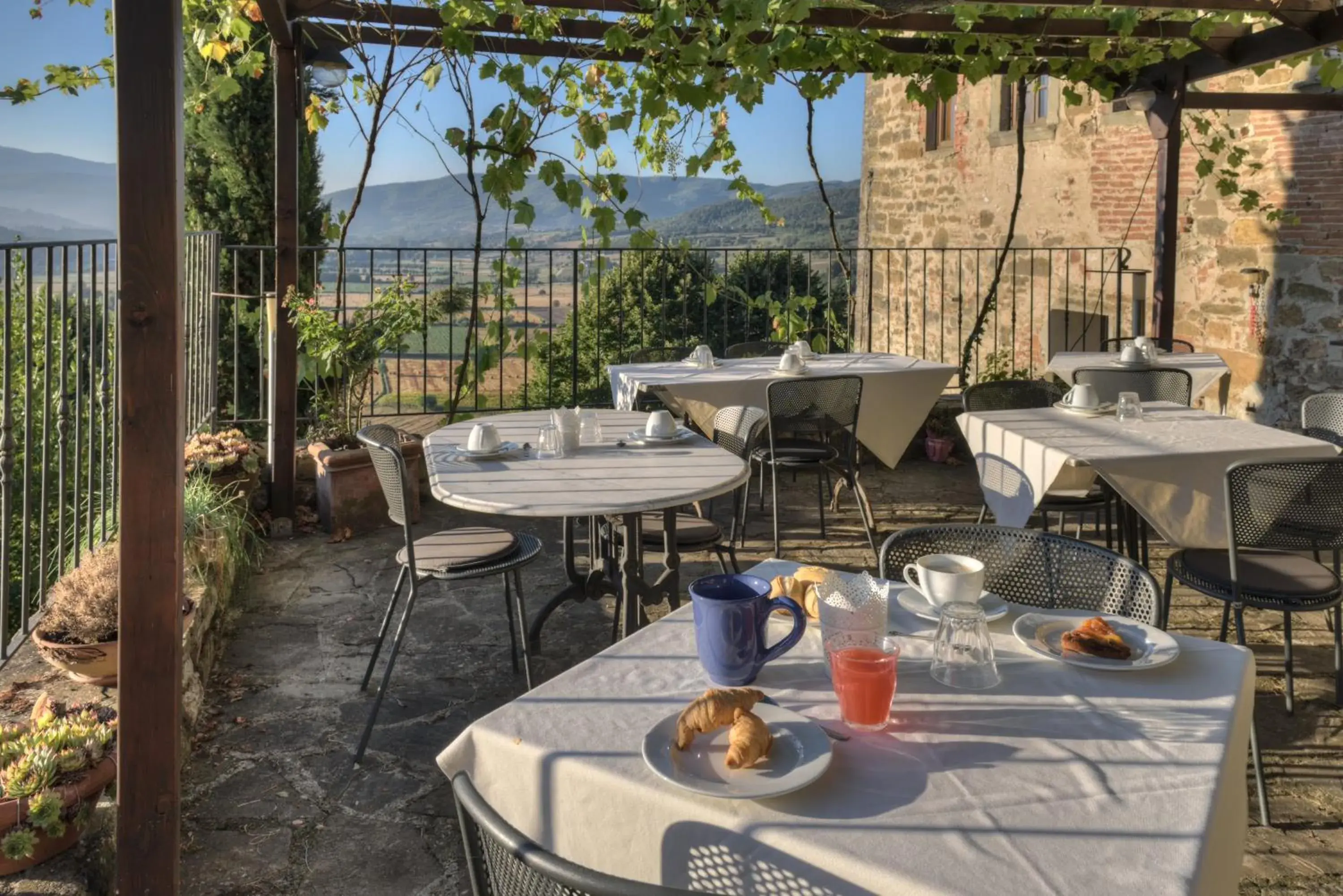 Balcony/Terrace, Restaurant/Places to Eat in Albergo San Lorenzo