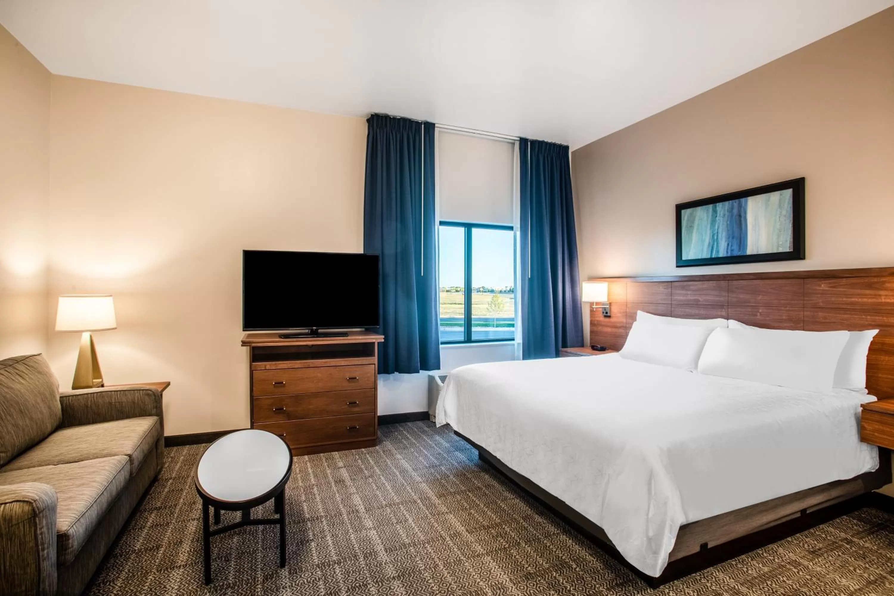 Photo of the whole room, Bed in Staybridge Suites - Sioux Falls Southwest by IHG