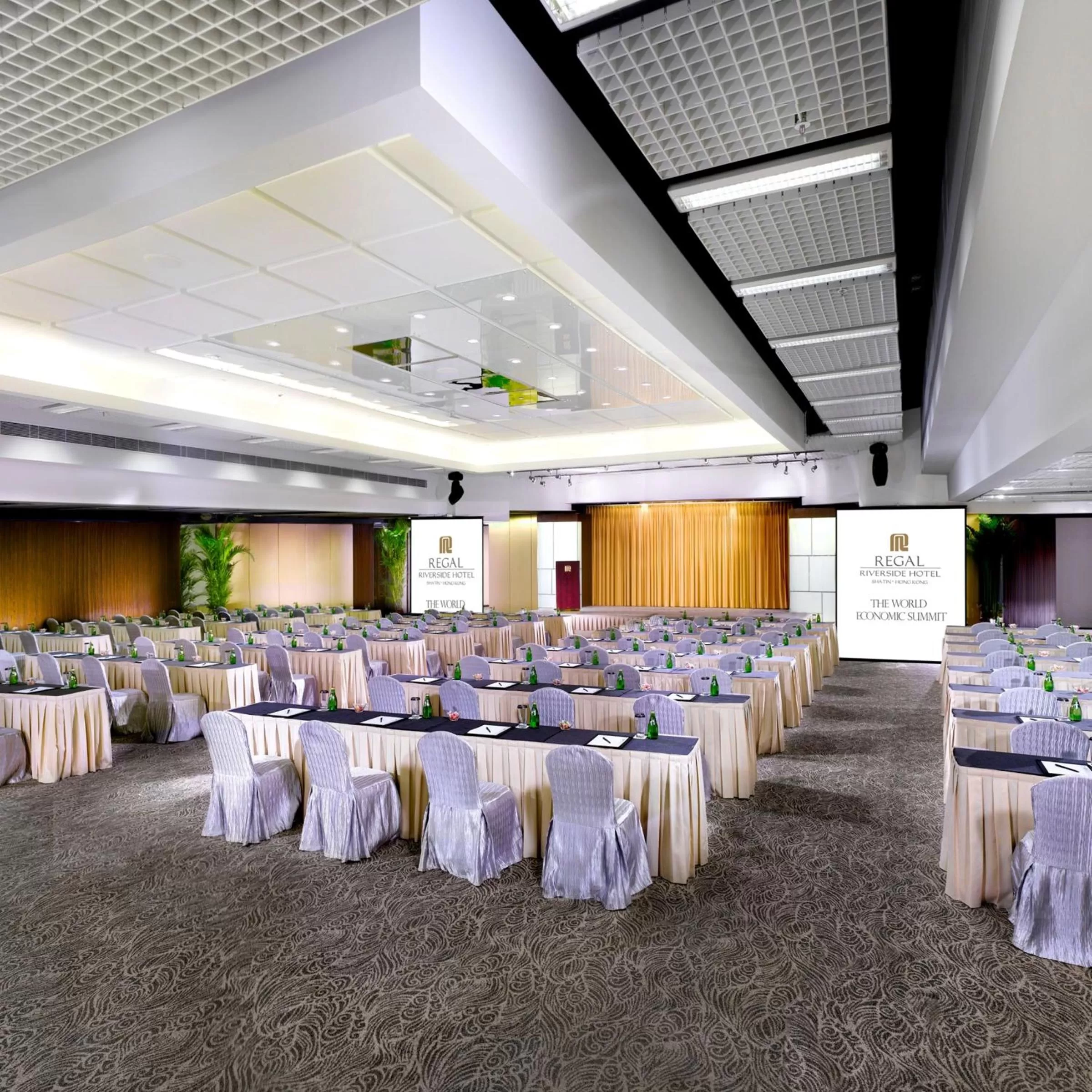 Banquet/Function facilities in Regal Riverside Hotel