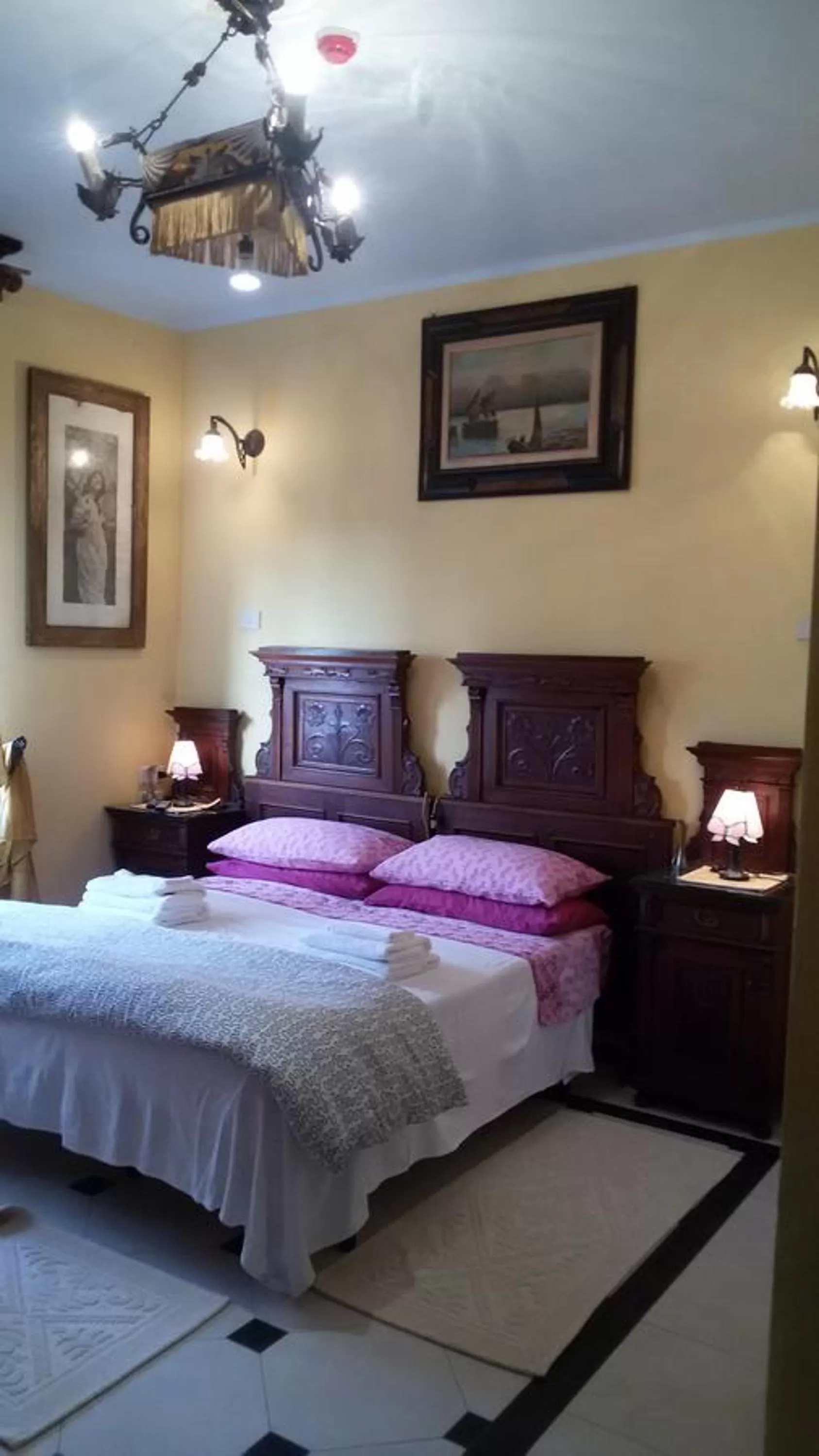 Photo of the whole room, Bed in Villa Fiorita