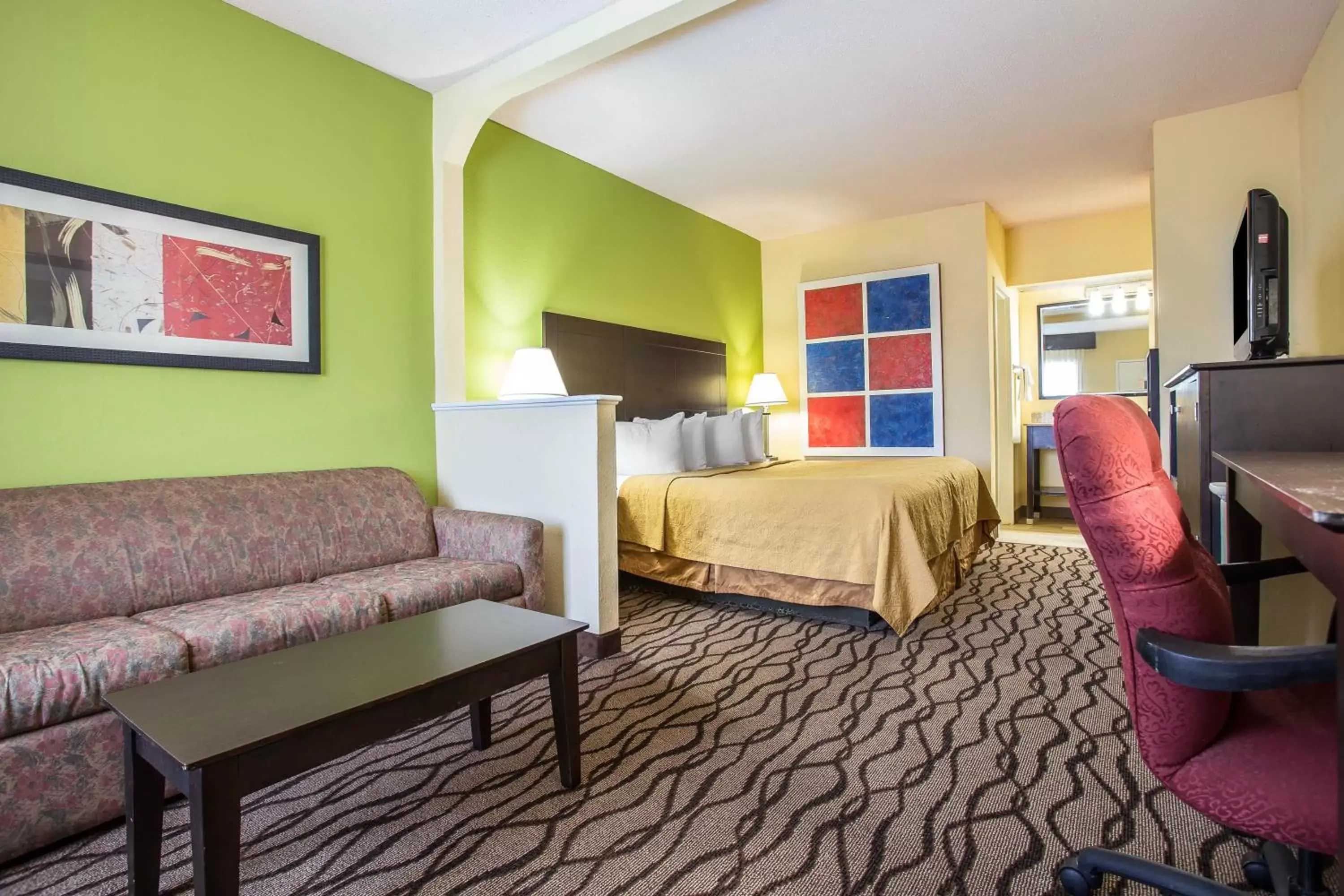 King Suite - Non-Smoking in Quality Inn & Suites Aiken