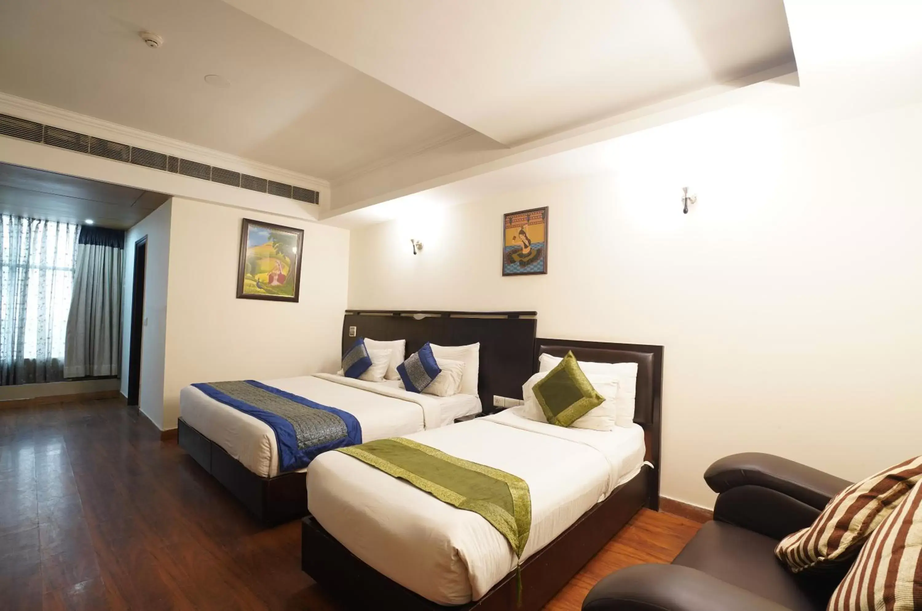 Bedroom, Bed in Airport Hotel Grand, New Delhi