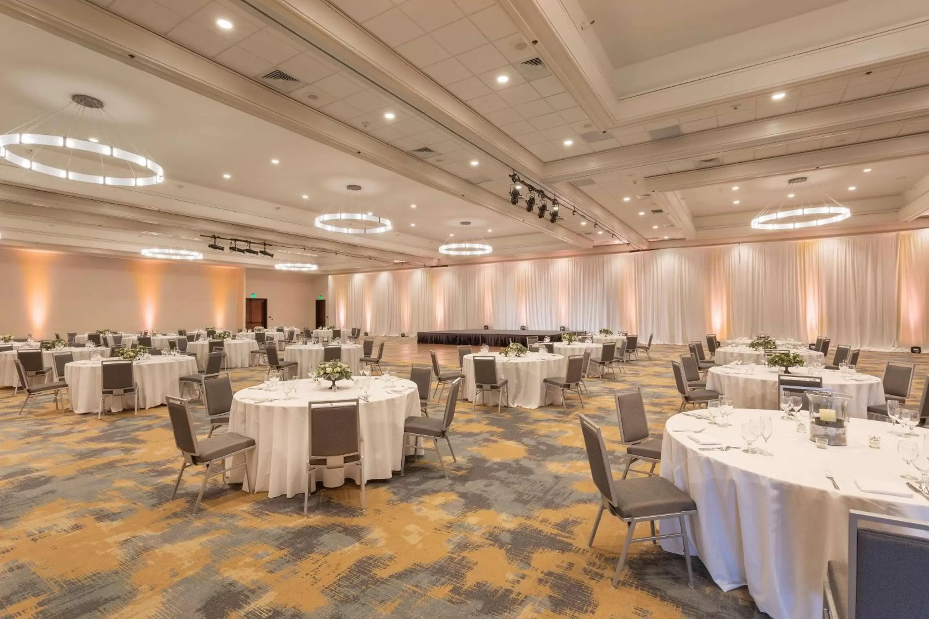 Meeting/conference room, Banquet Facilities in Hilton Santa Barbara Beachfront Resort
