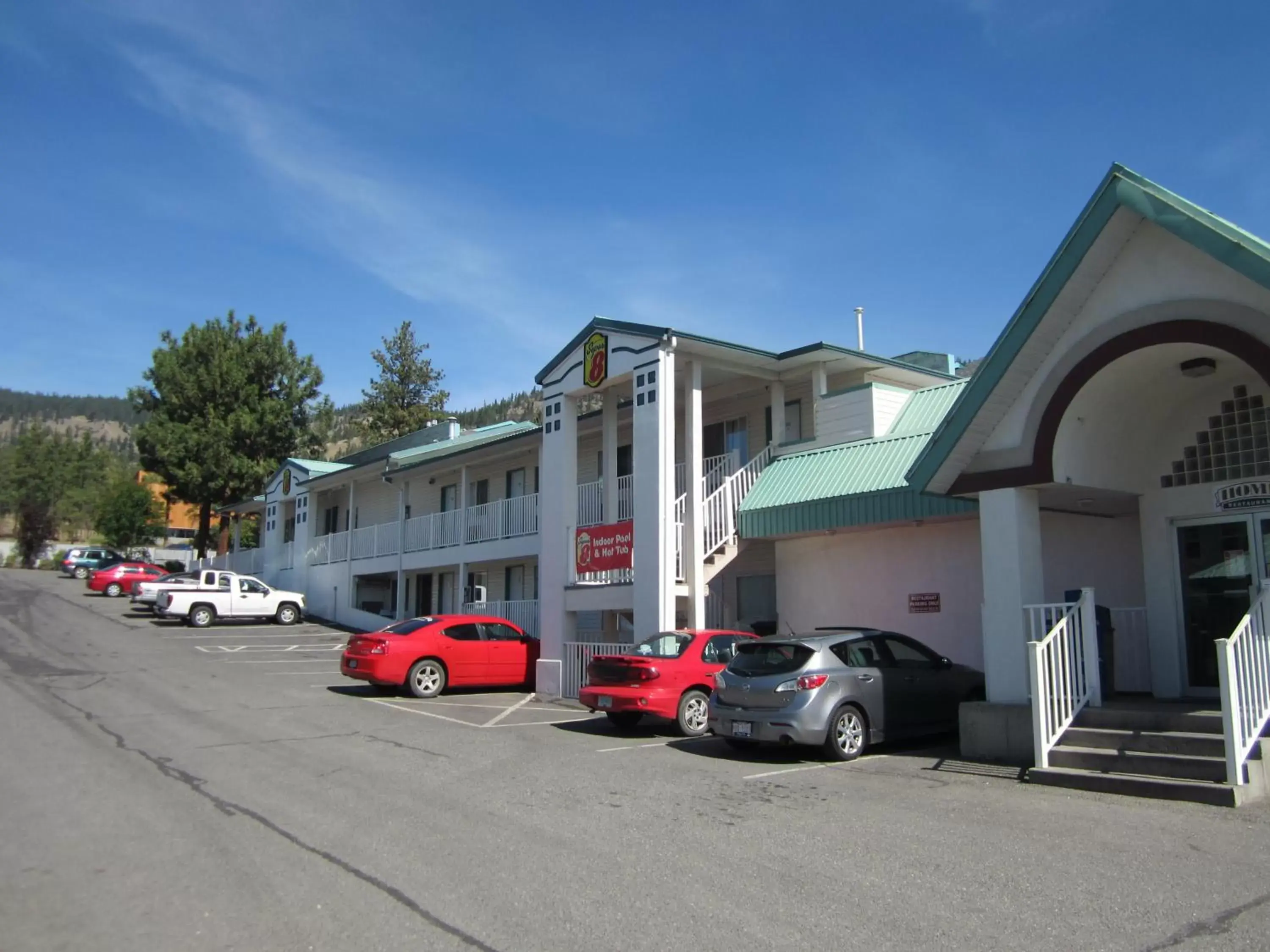 Facade/entrance, Property Building in Sage Inn Merritt BC