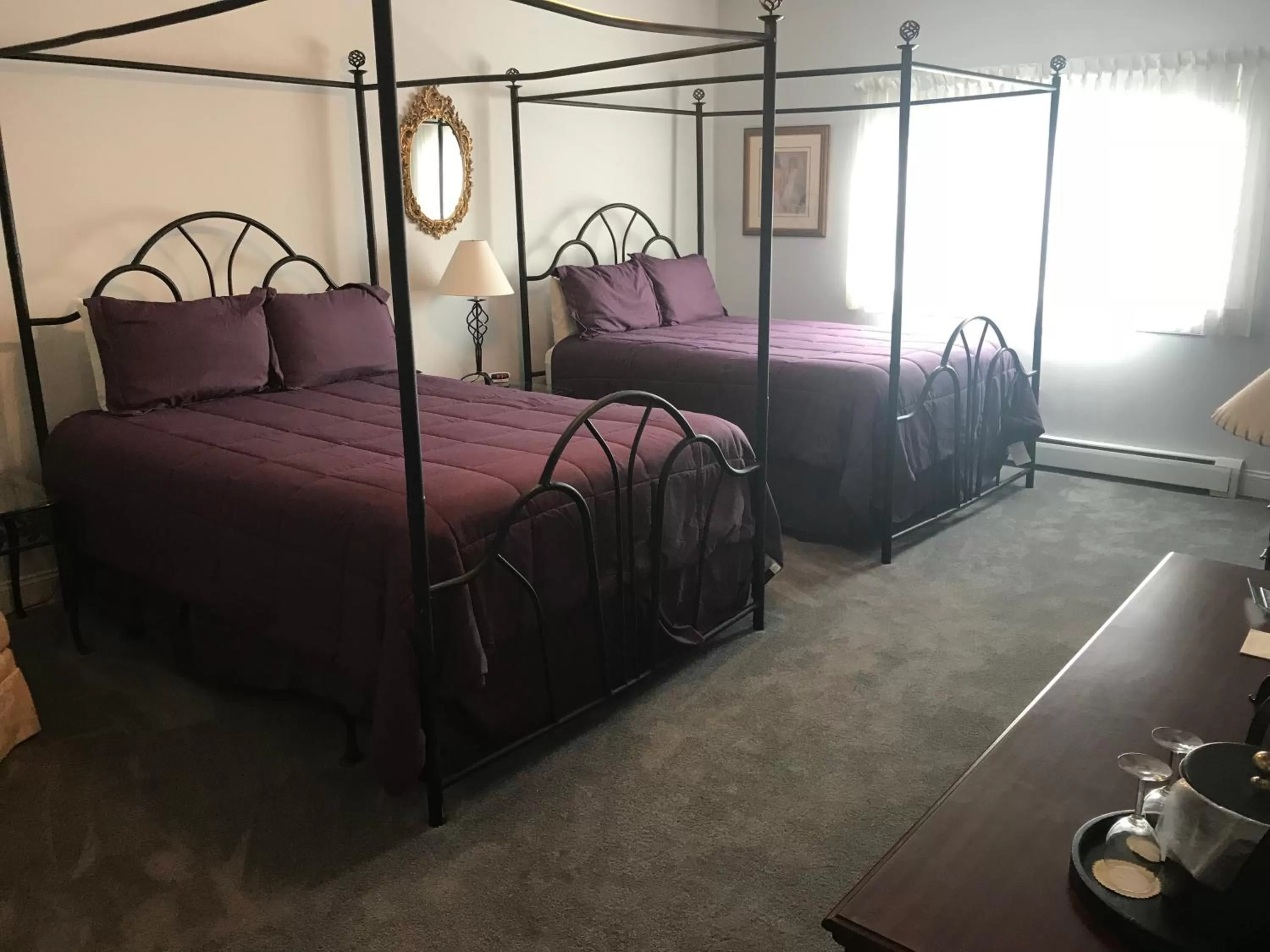 Bedroom, Bed in Longhouse Manor B&B