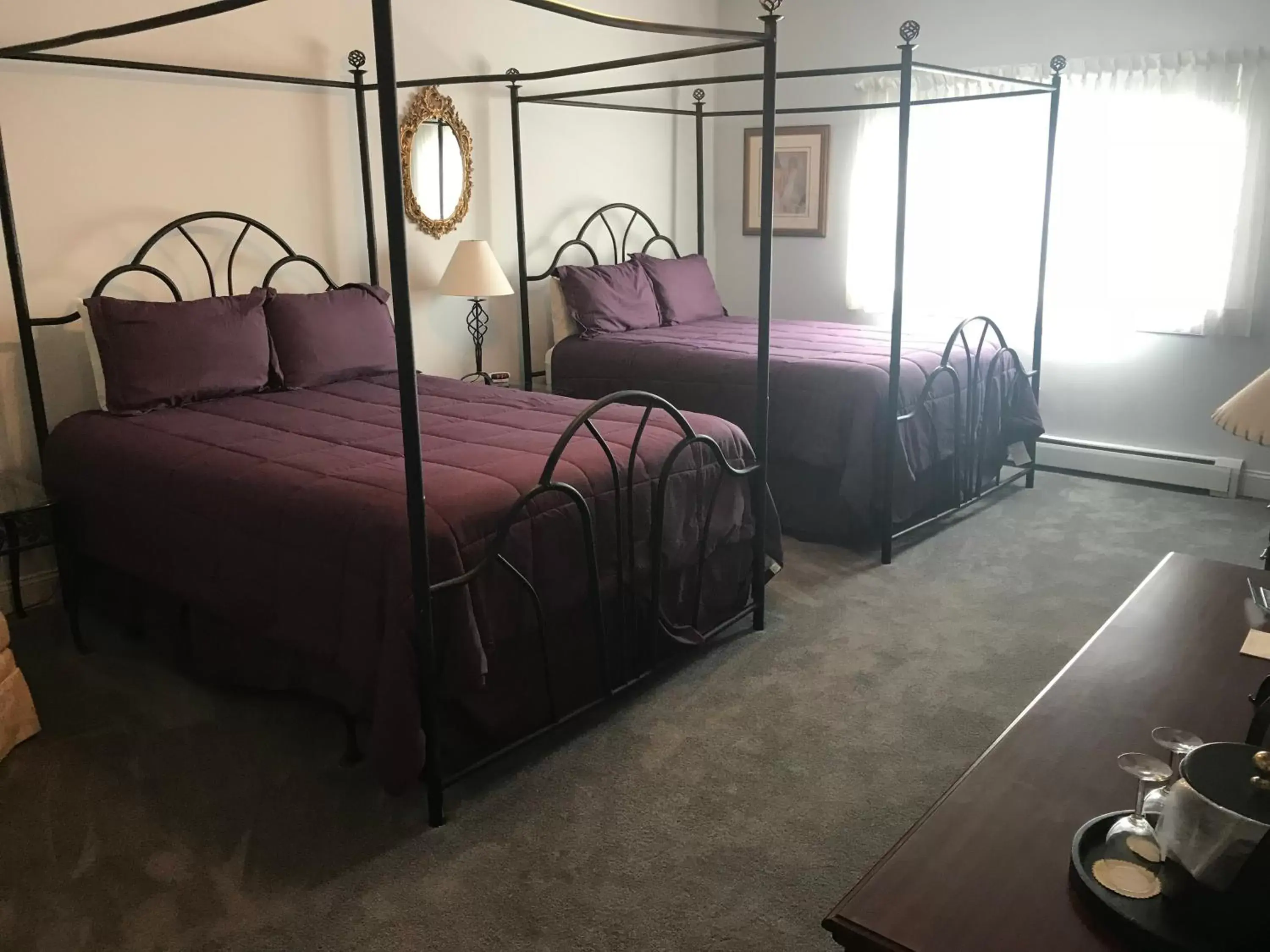 Bedroom, Bed in Longhouse Manor B&B