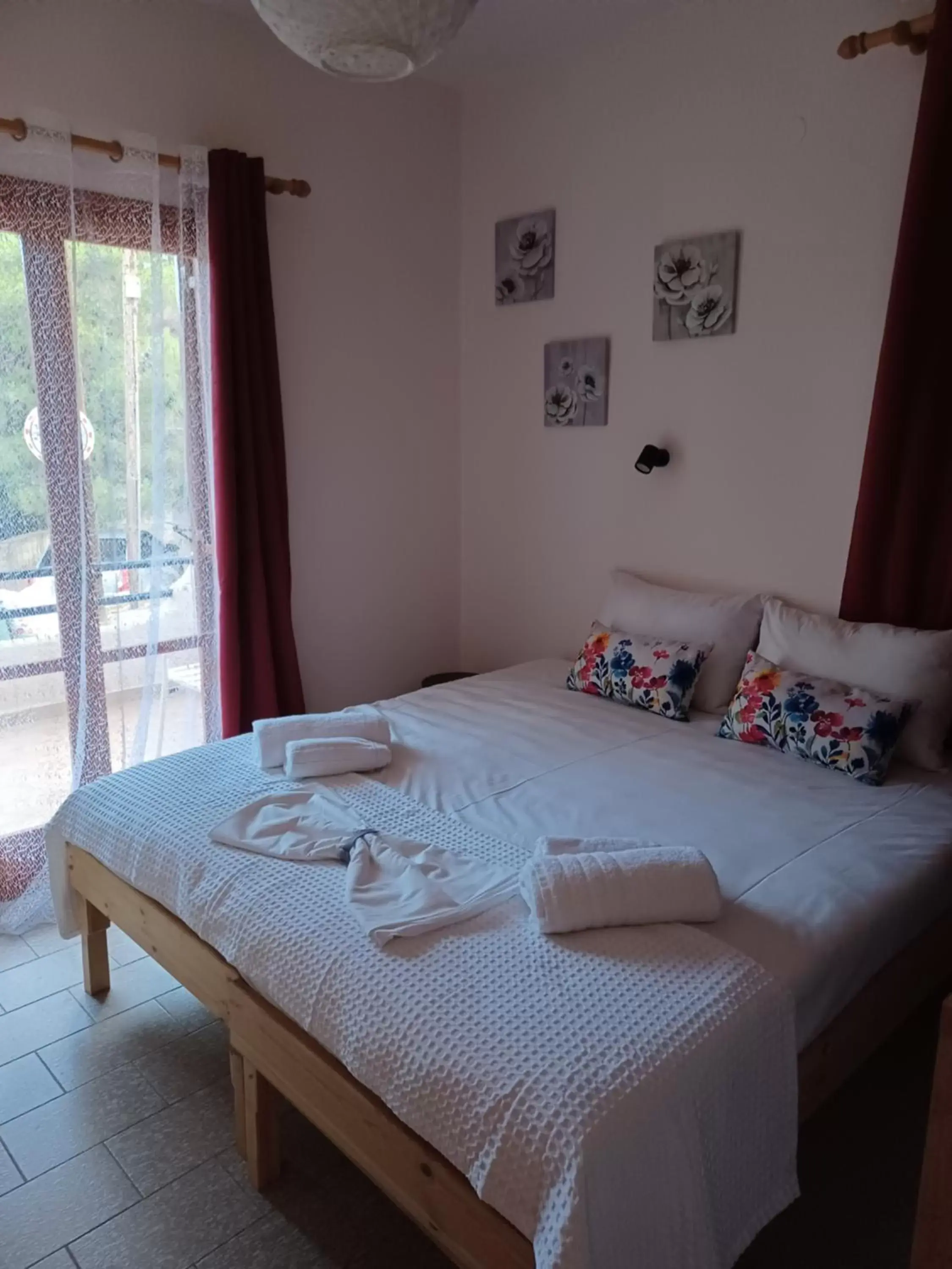 Bedroom, Bed in Φiloxenia Apartments