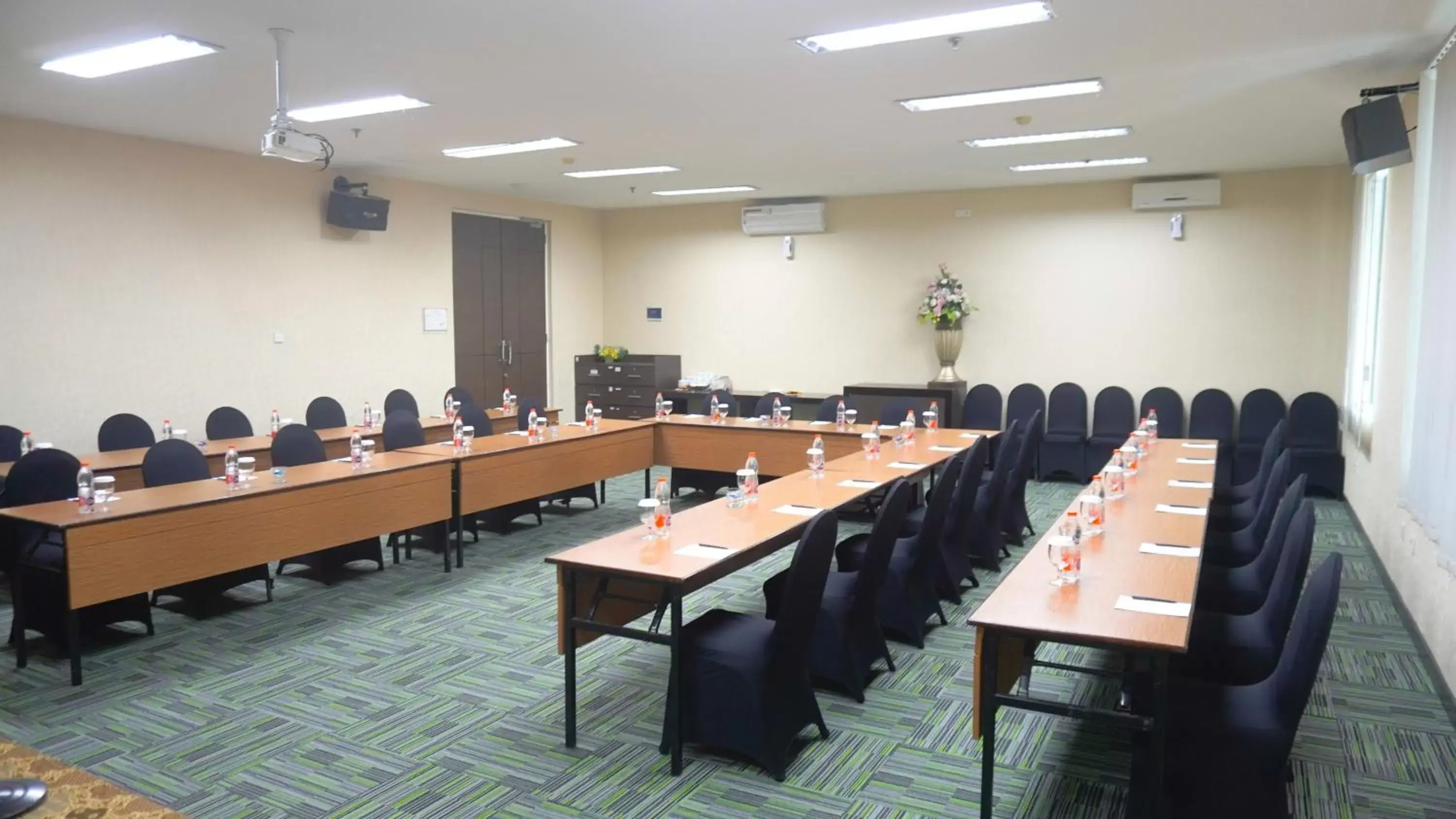 Meeting/conference room in Savana Hotel & Convention Malang