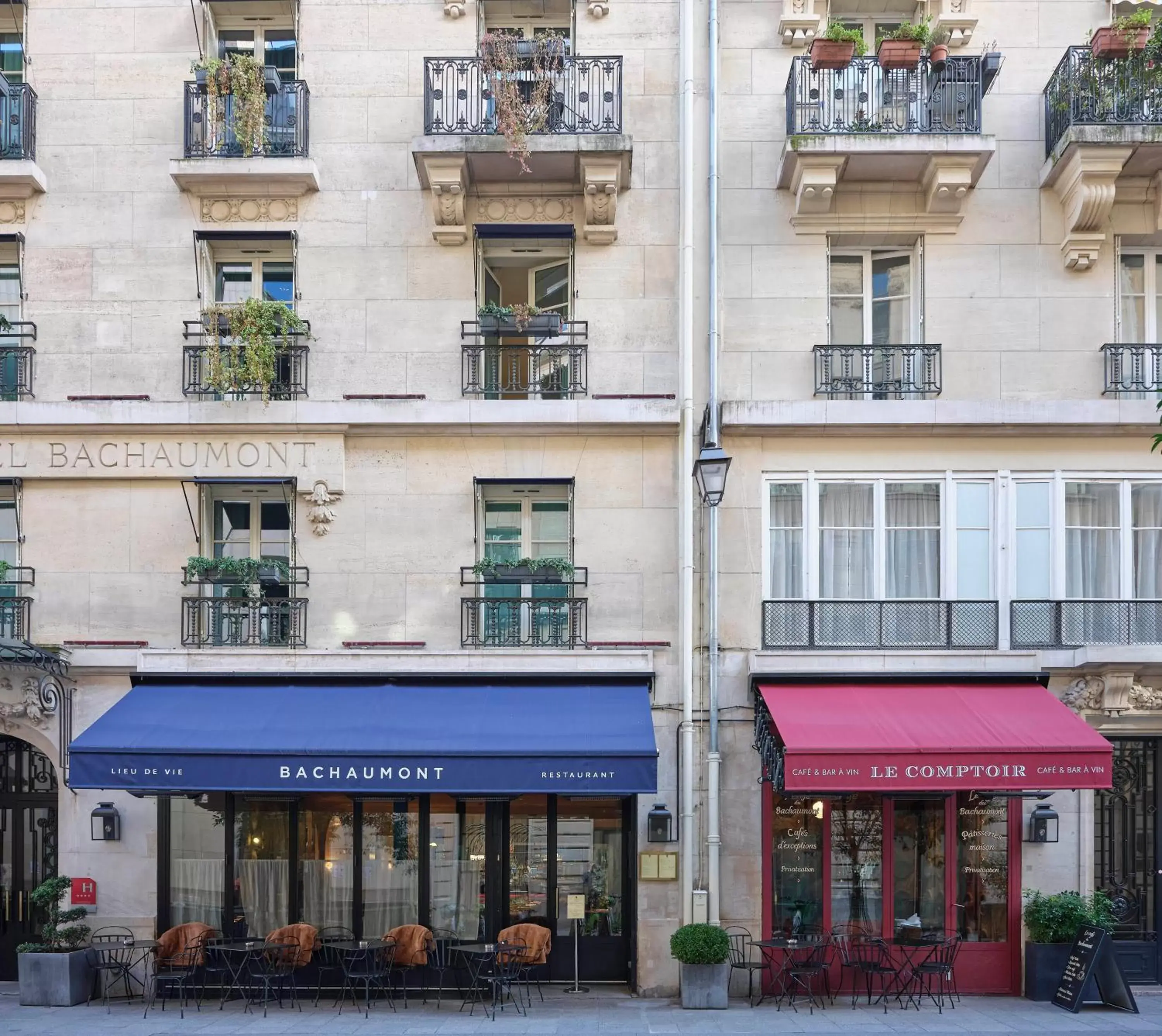 Property Building in Hotel Bachaumont