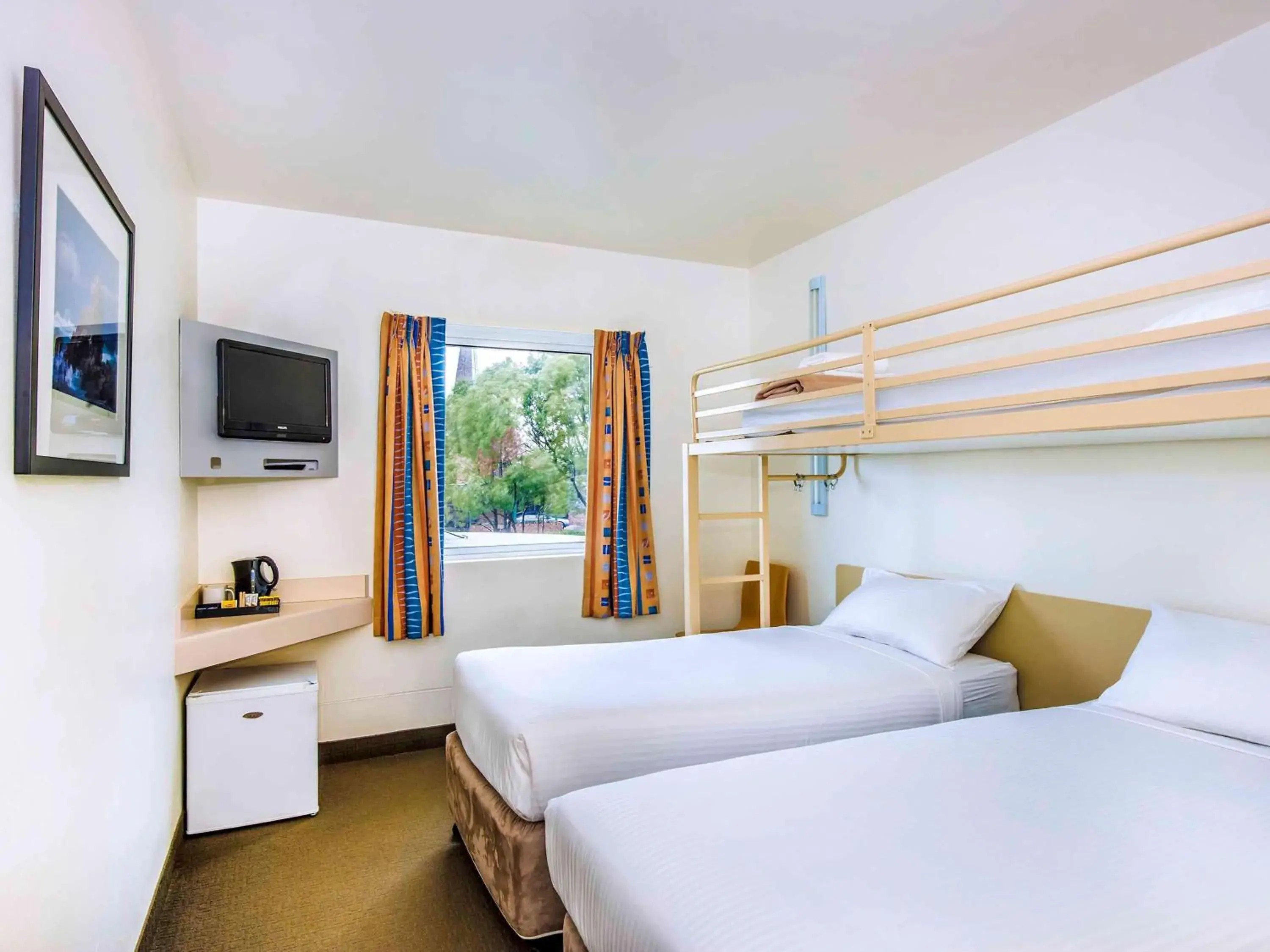 Photo of the whole room in ibis Budget Coffs Harbour