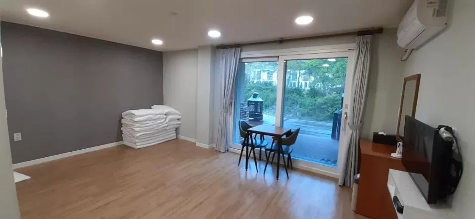 Living room in Hotel Jirisan Haetsal