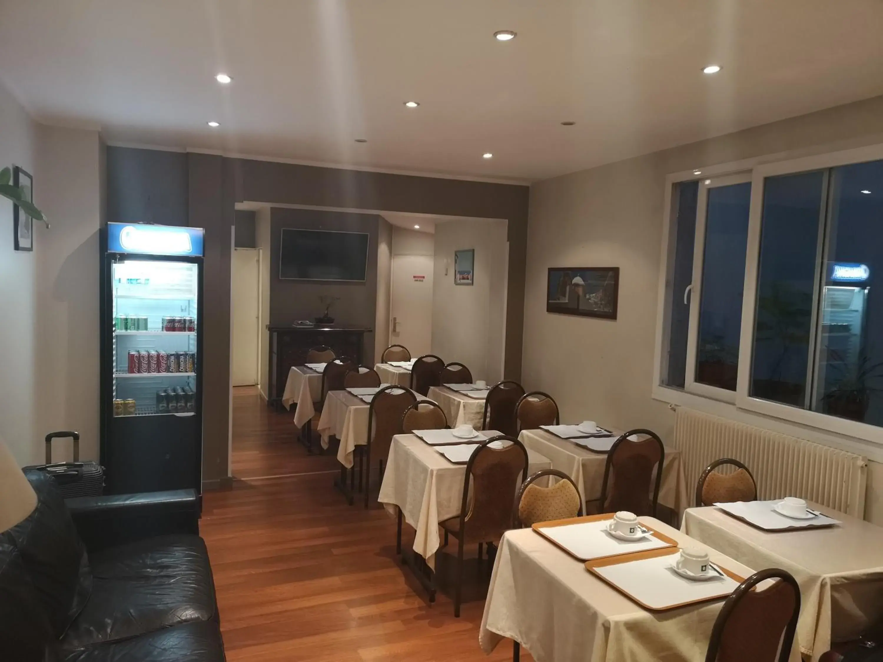 Lounge or bar, Restaurant/Places to Eat in Hôtel De La Perdrix Rouge