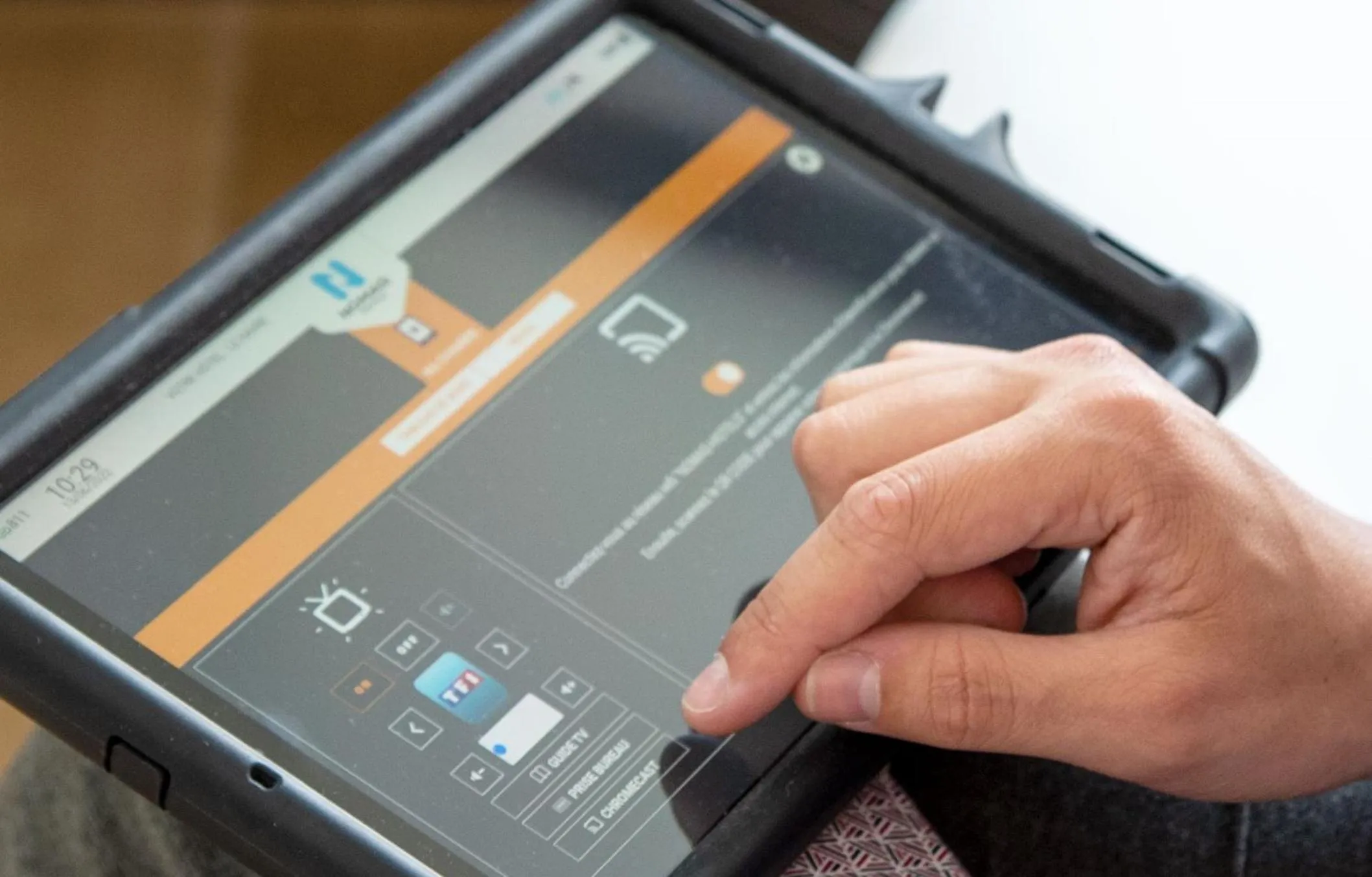 TV and multimedia in Nomad Hotel le Havre Centre Gare