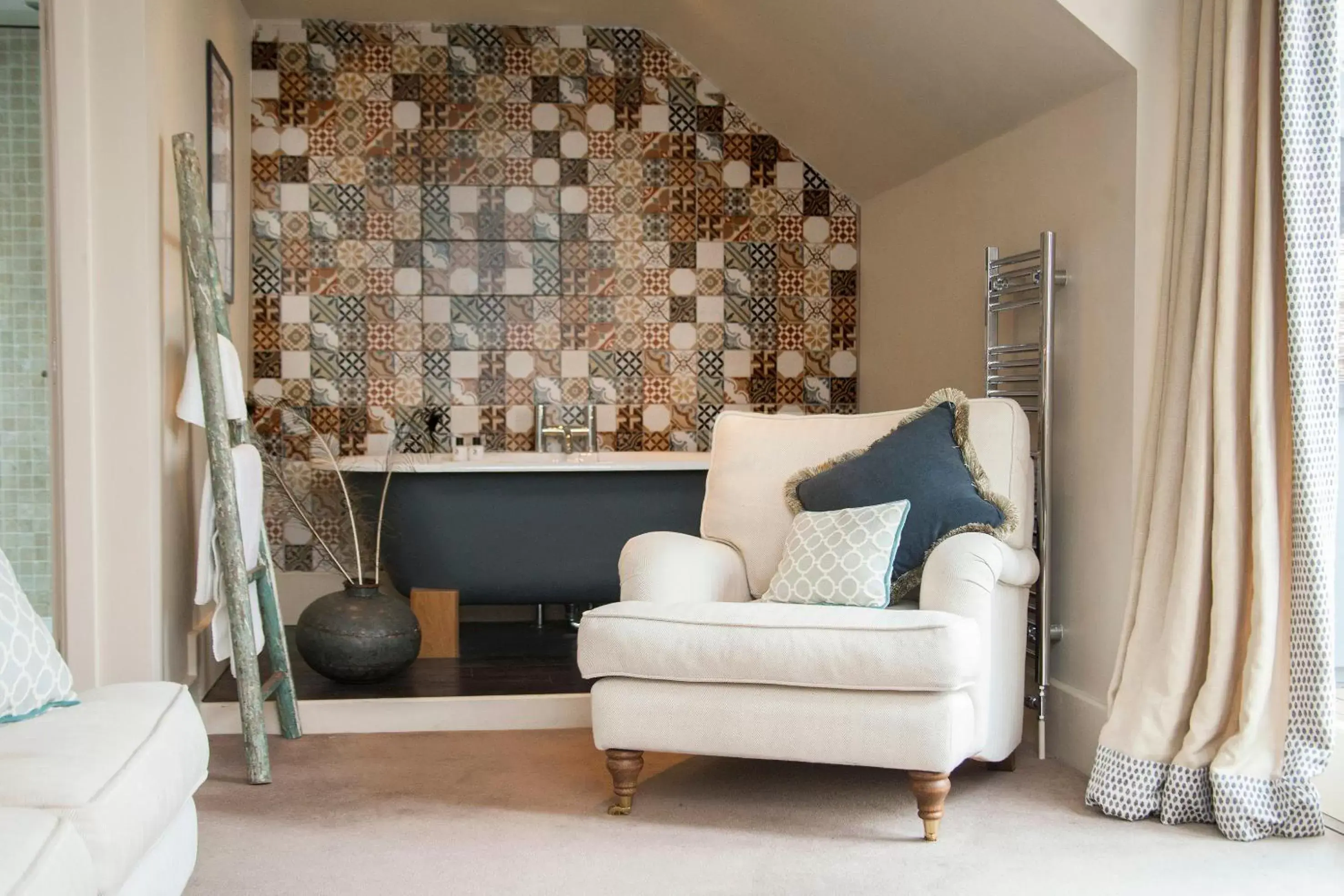 Bath, Seating Area in The Grosvenor Arms