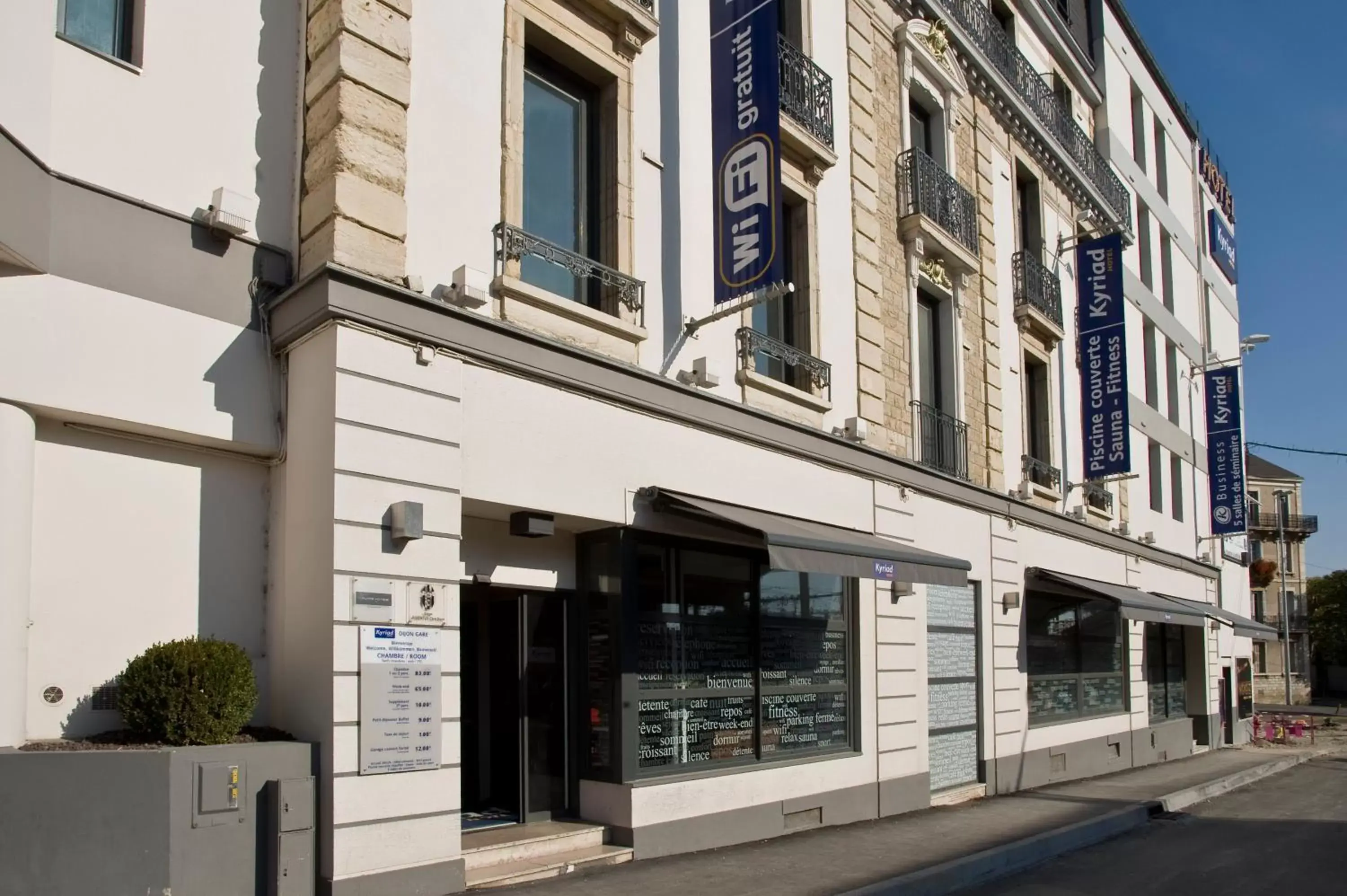 Facade/entrance, Property Building in Kyriad Hotel Dijon Gare