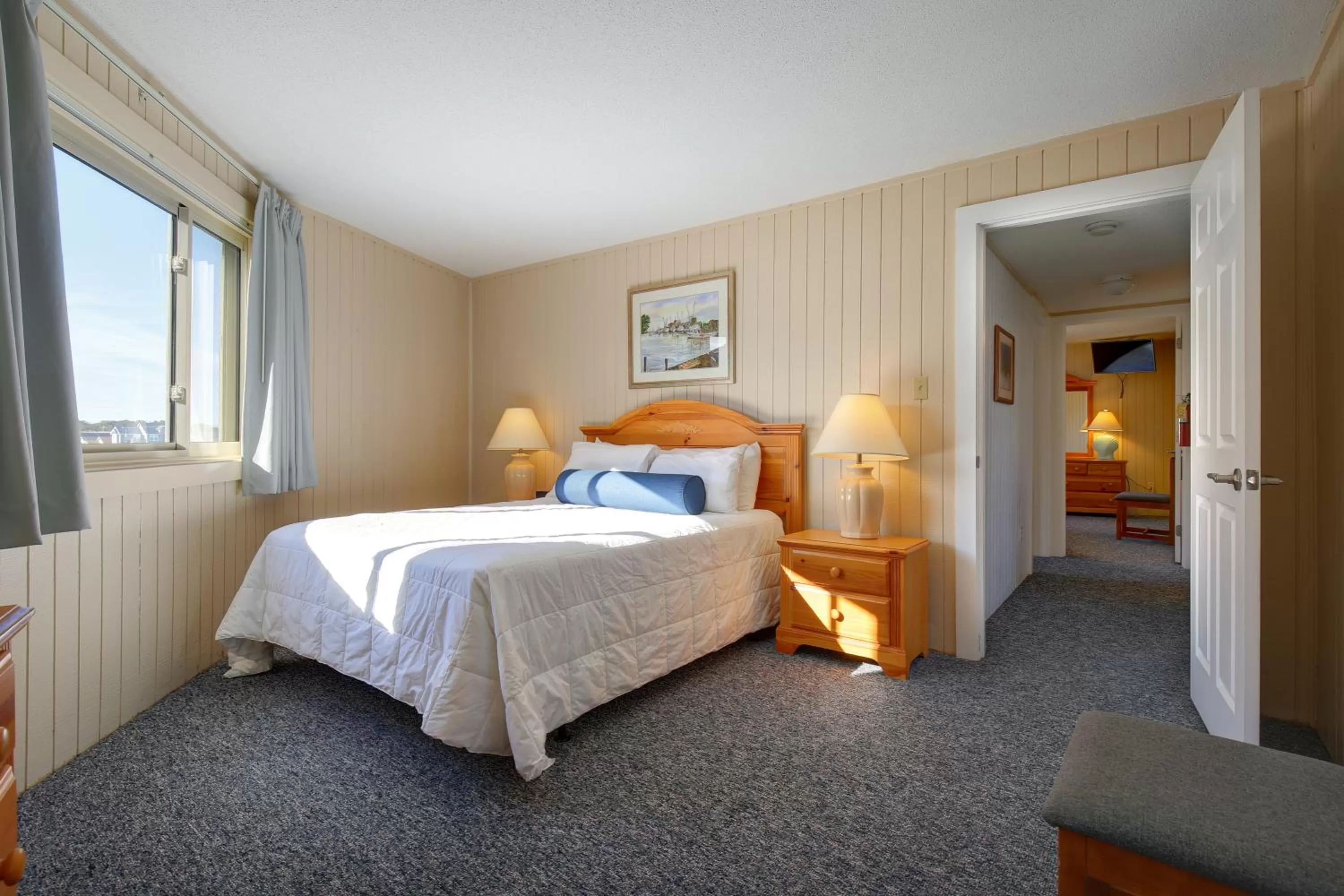 Bedroom, Bed in Outer Banks Beach Club
