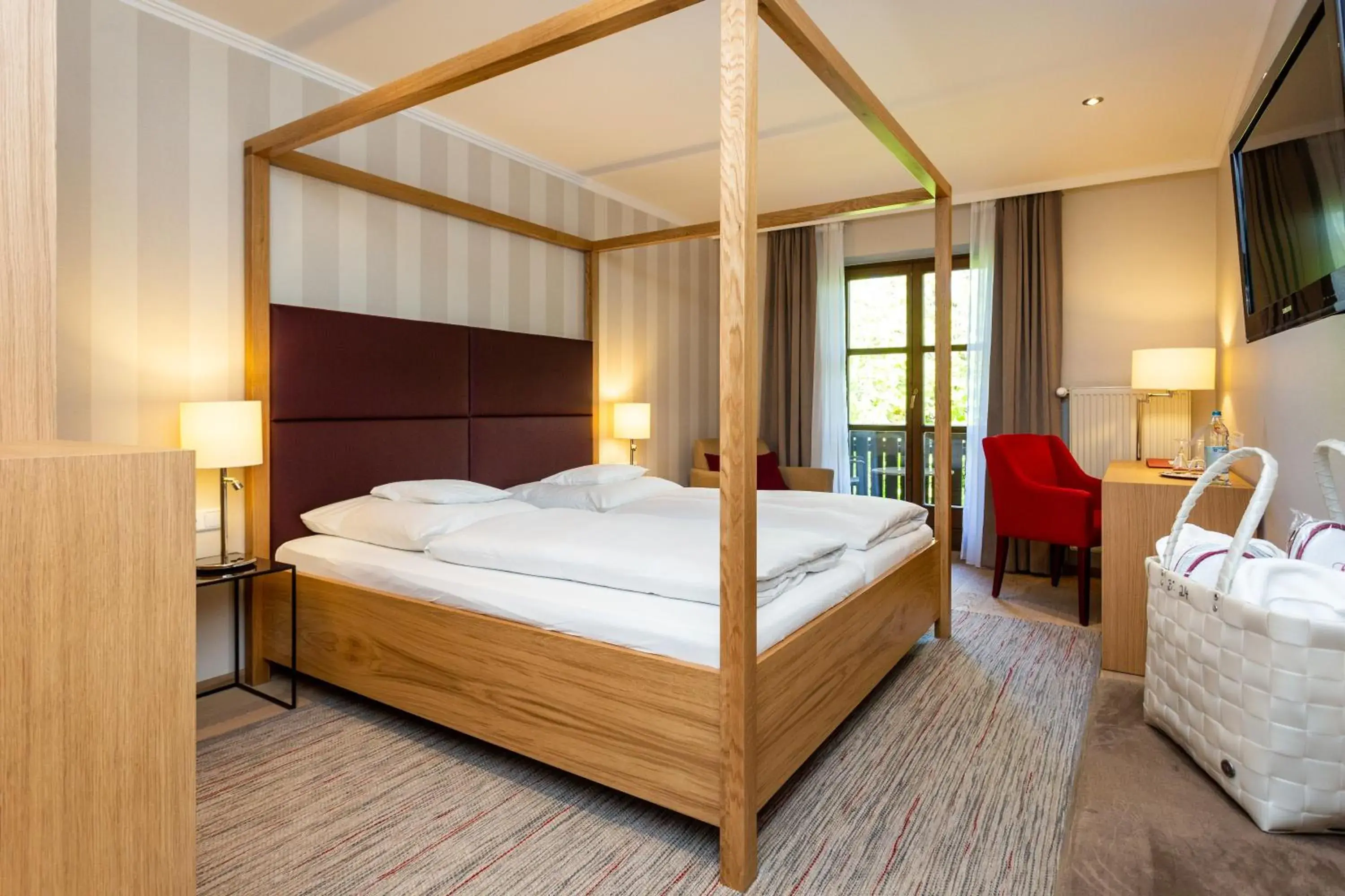 Bed in Landhotel Gottinger