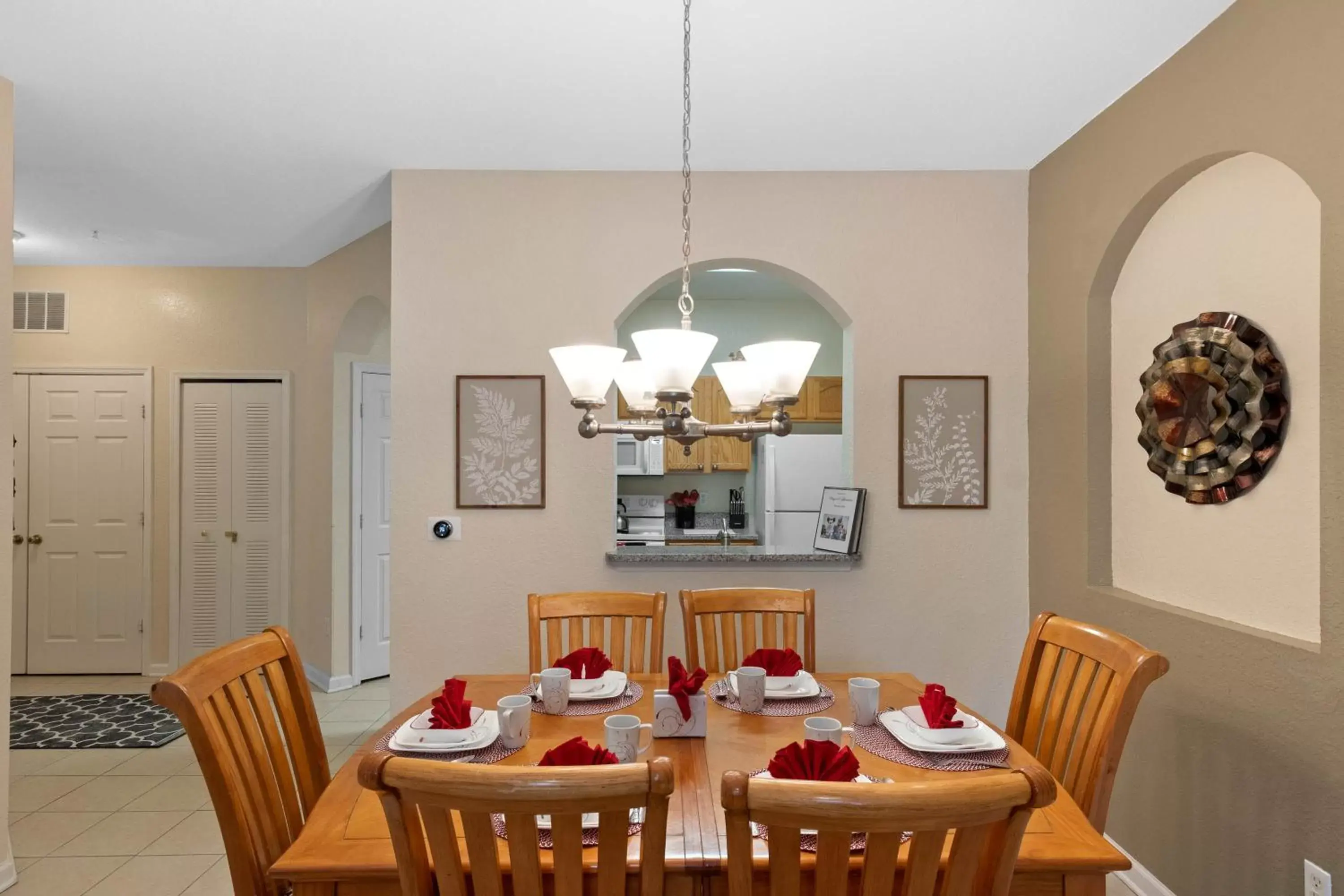 Dining area, Restaurant/Places to Eat in Magical Adventure Condo w Waterpark near Disney No Resort Fees