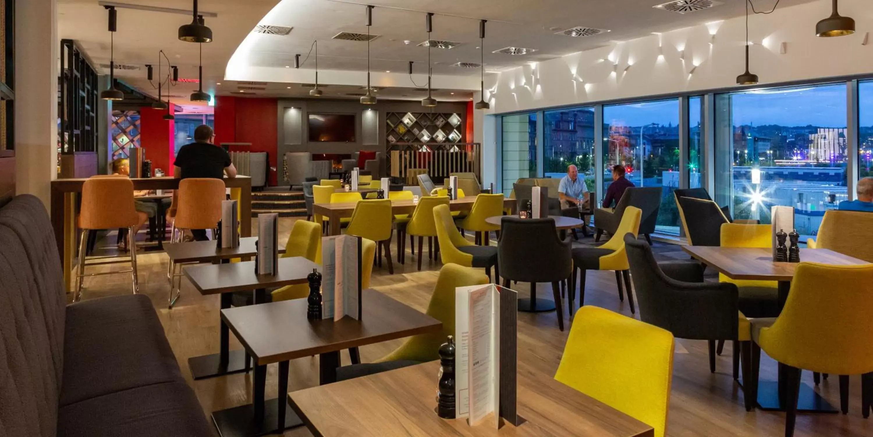 Food and drinks, Restaurant/Places to Eat in Sleeperz Hotel Dundee