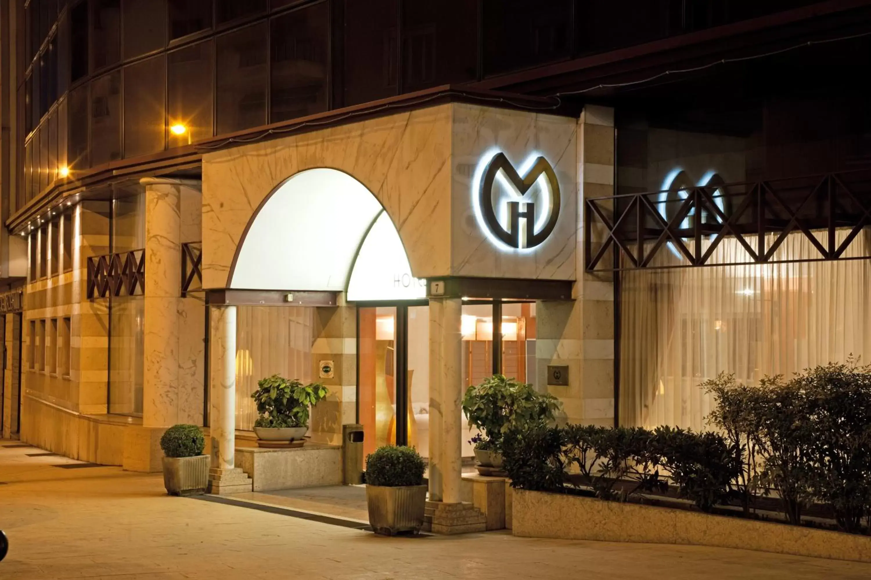 Facade/entrance, Property Building in Hotel Giberti & Spa