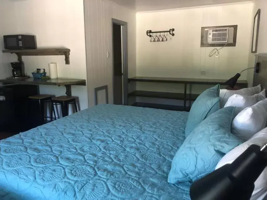 Photo of the whole room, Bed in Swell Motel