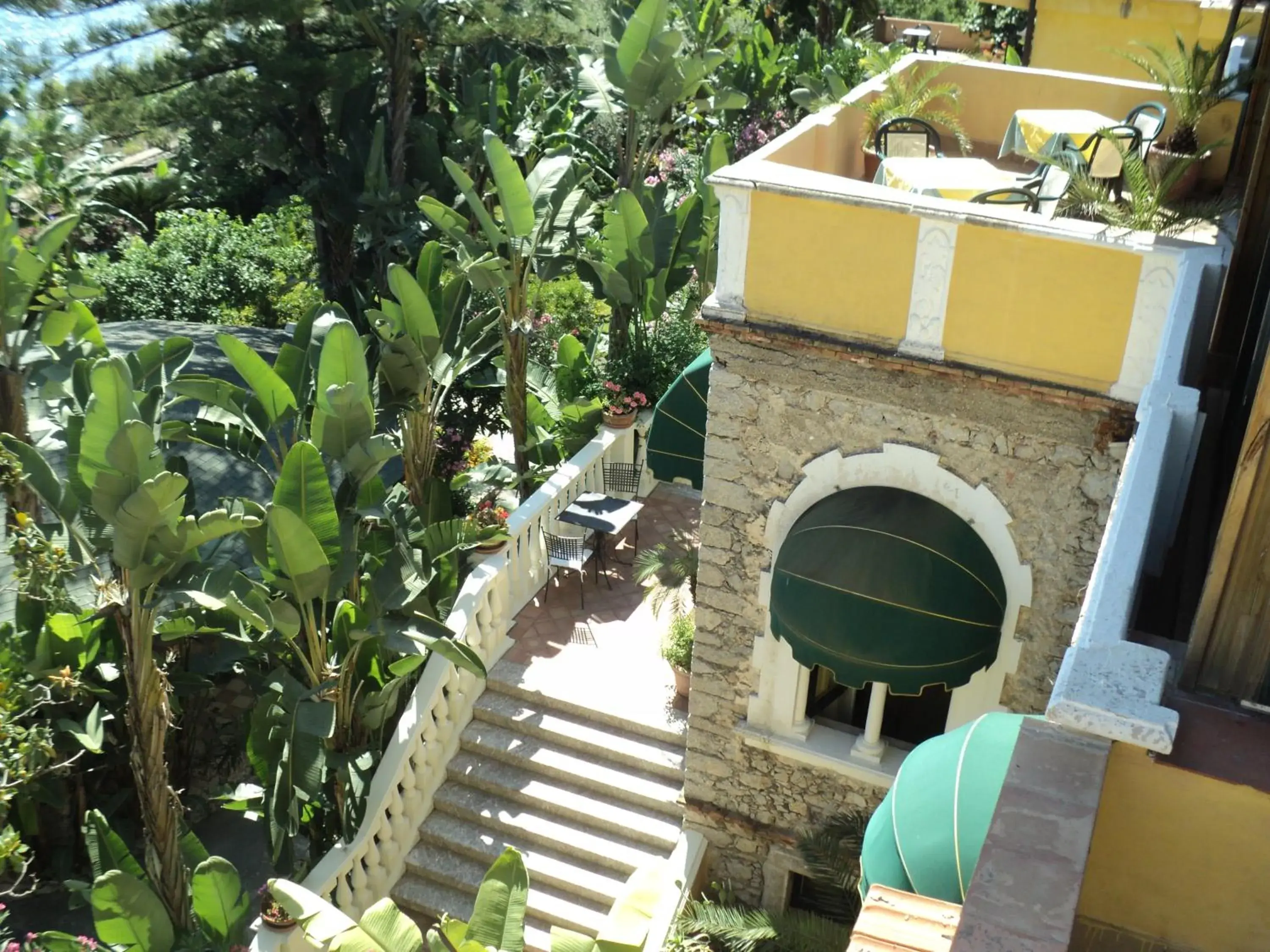 Facade/entrance, BBQ Facilities in Hotel Baia Delle Sirene