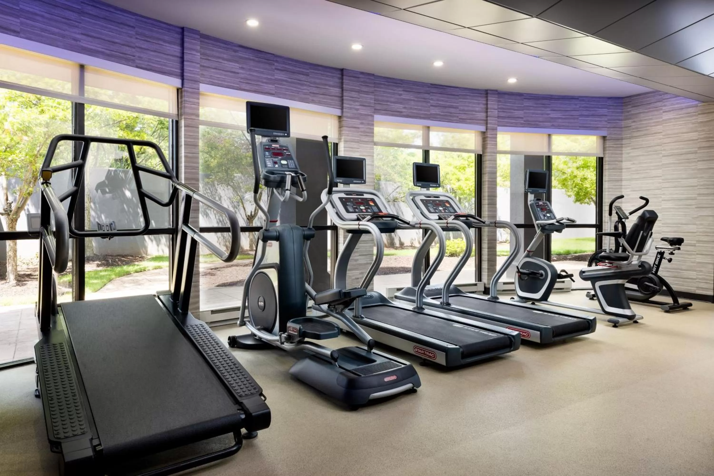 Fitness centre/facilities in Courtyard by Marriott Potomac Mills Woodbridge