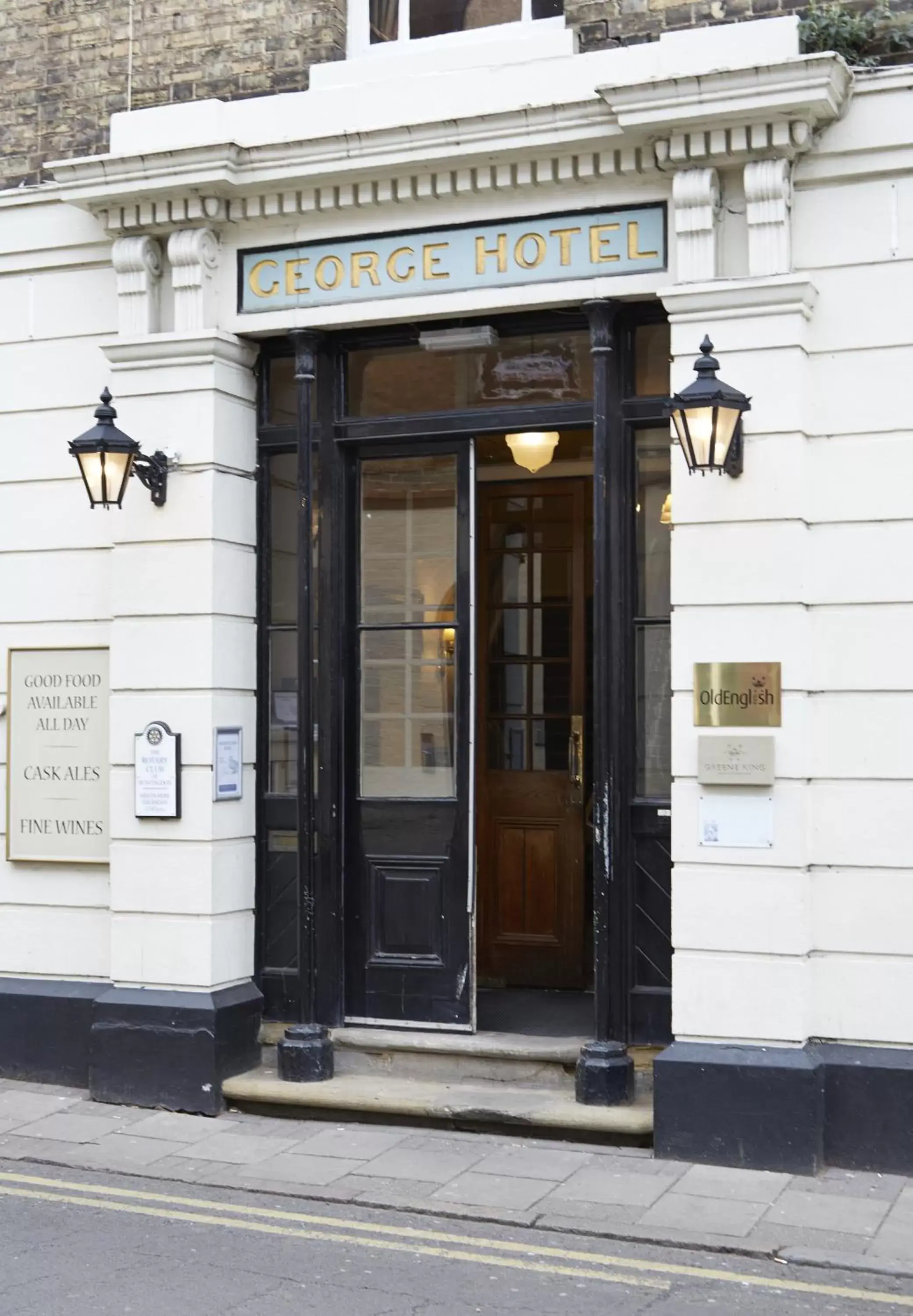 Facade/entrance in George Hotel by Greene King Inns