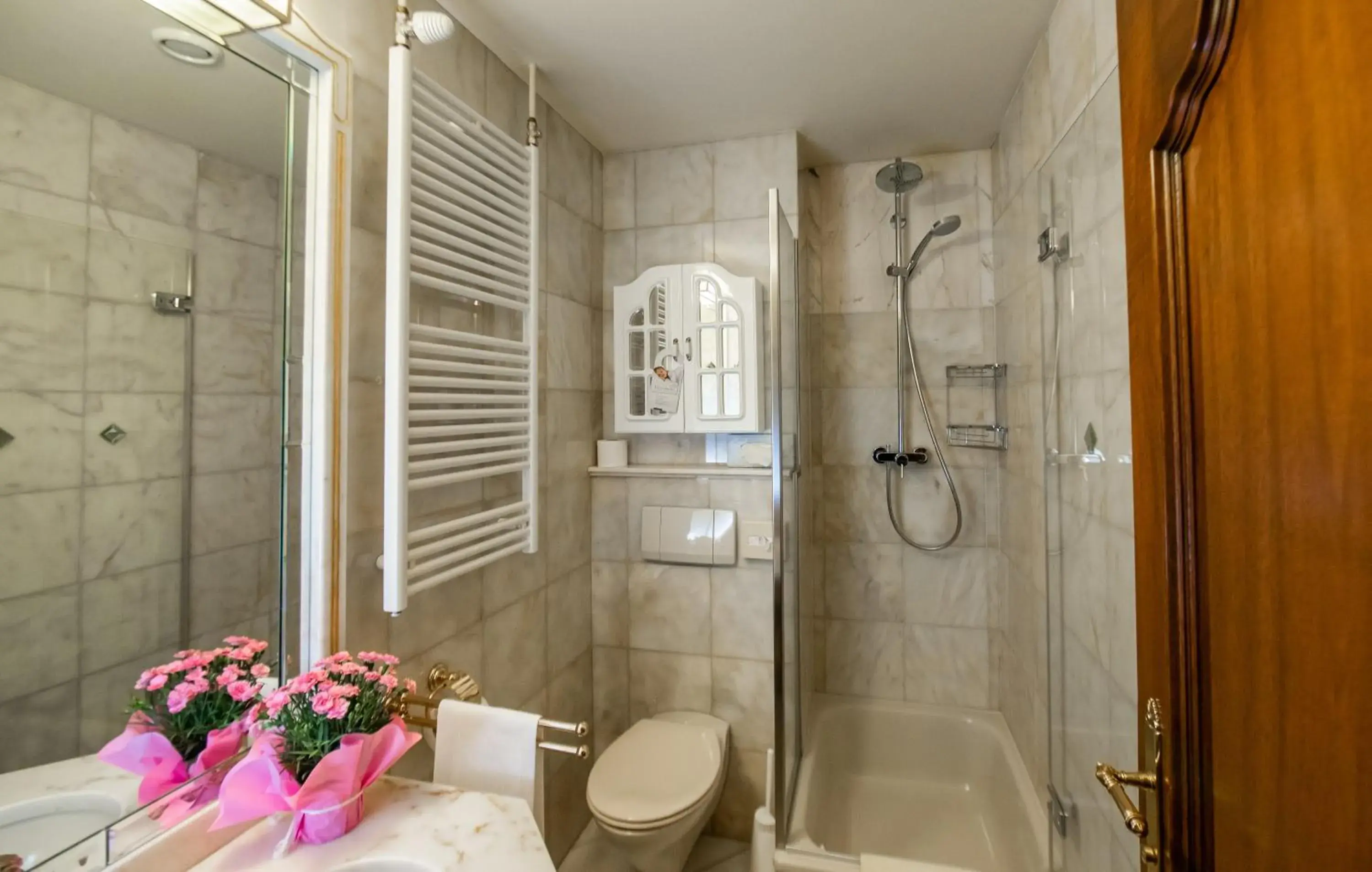 Bathroom in Hotel Palais Porcia