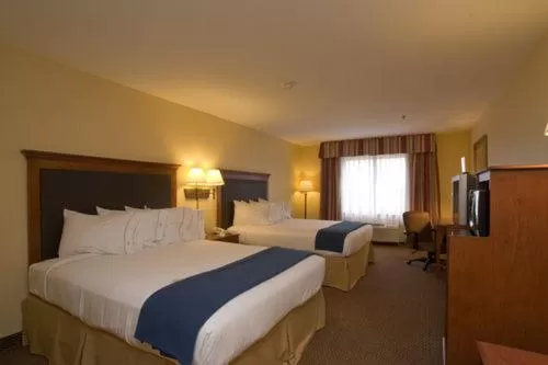 Bed in Holiday Inn Express & Suites - Laredo-Event Center Area by IHG