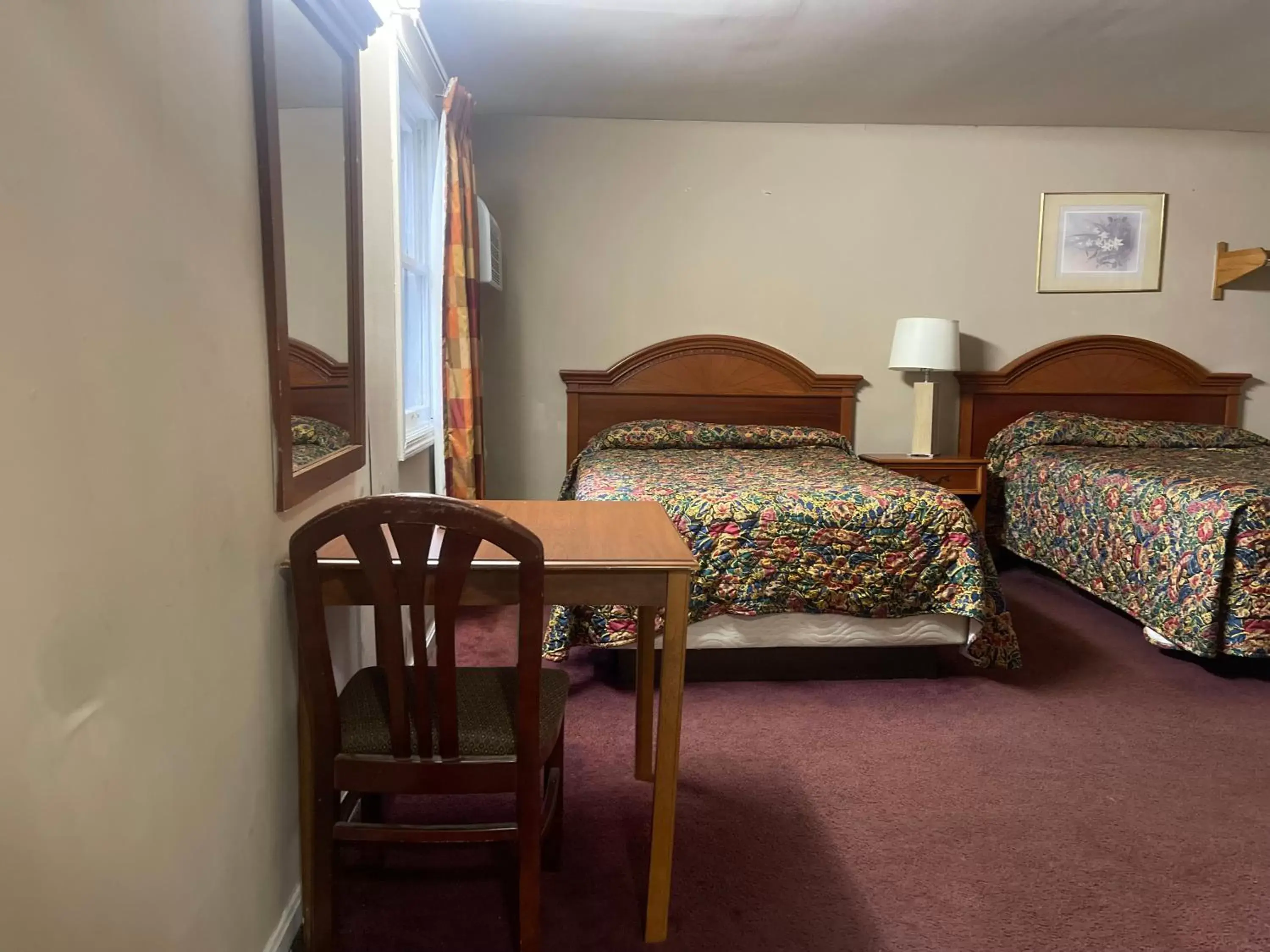 Bedroom, Bed in Pennswoods Inn